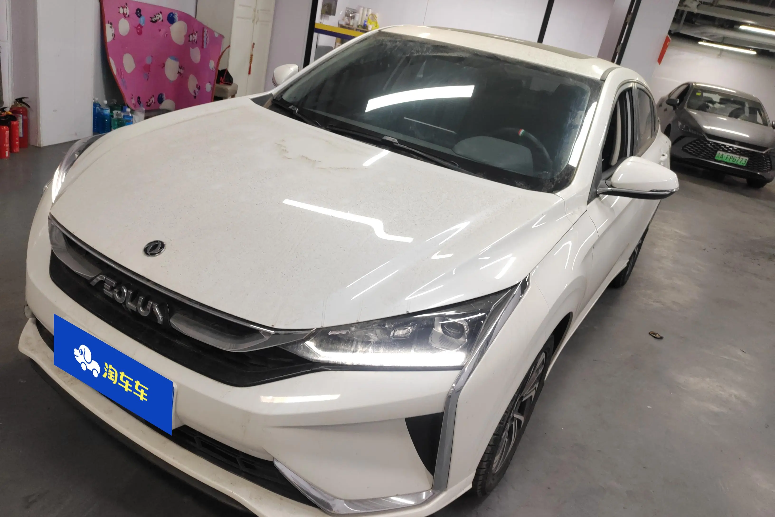 Dongfeng Yixuan  из Китая