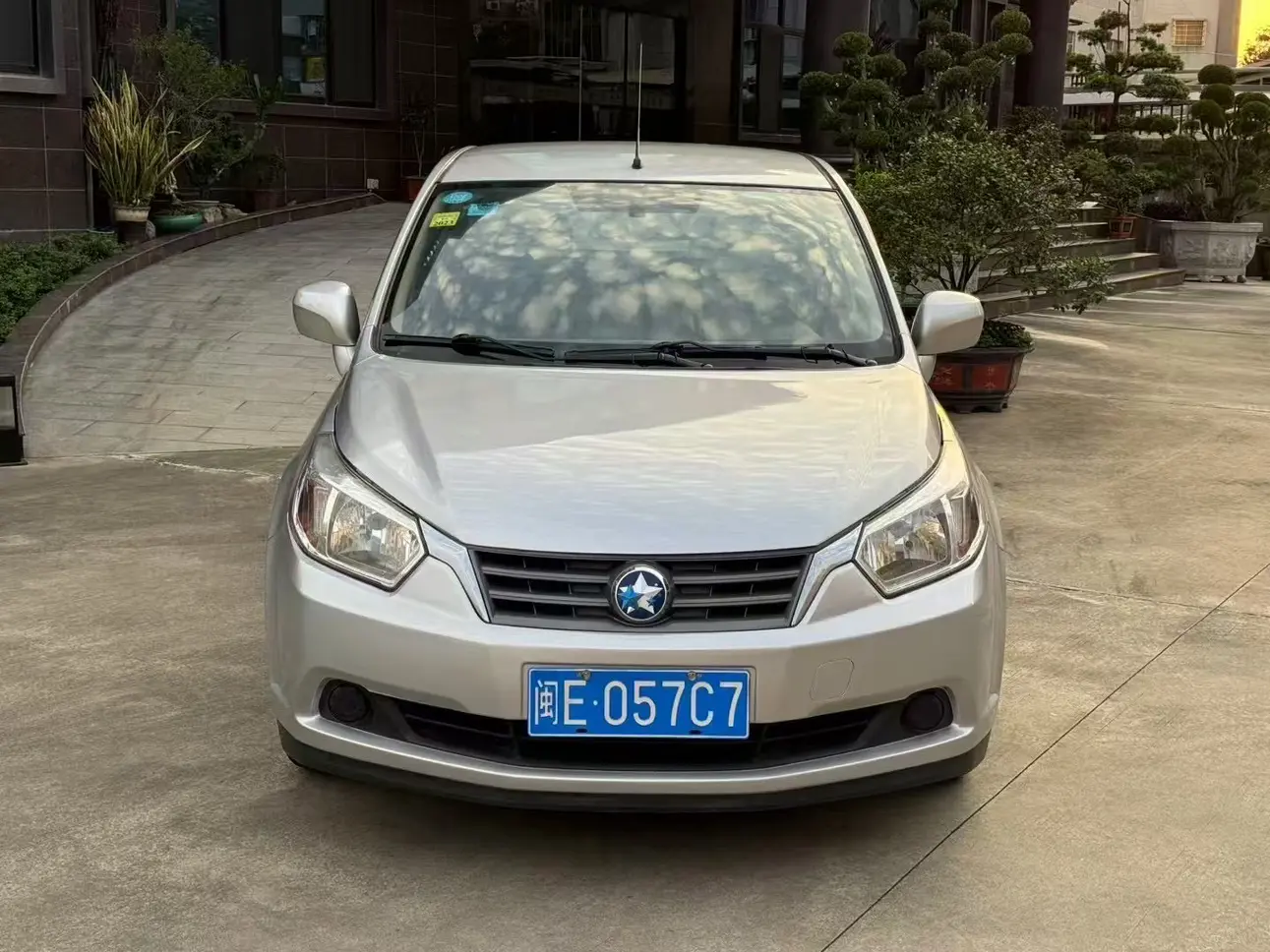 Kai Chen Venucia R50  из Китая