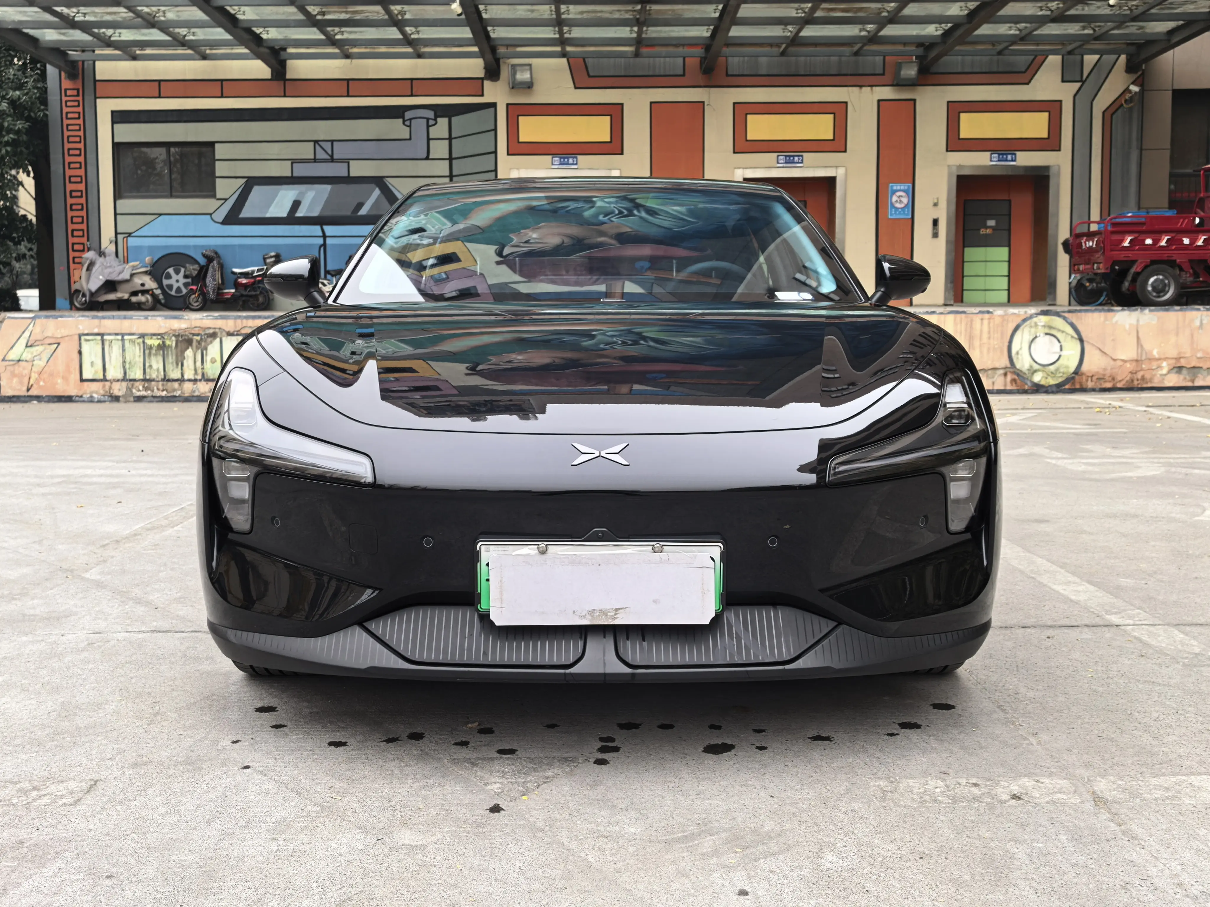 Xpeng Xiaopeng MONA M03  из Китая