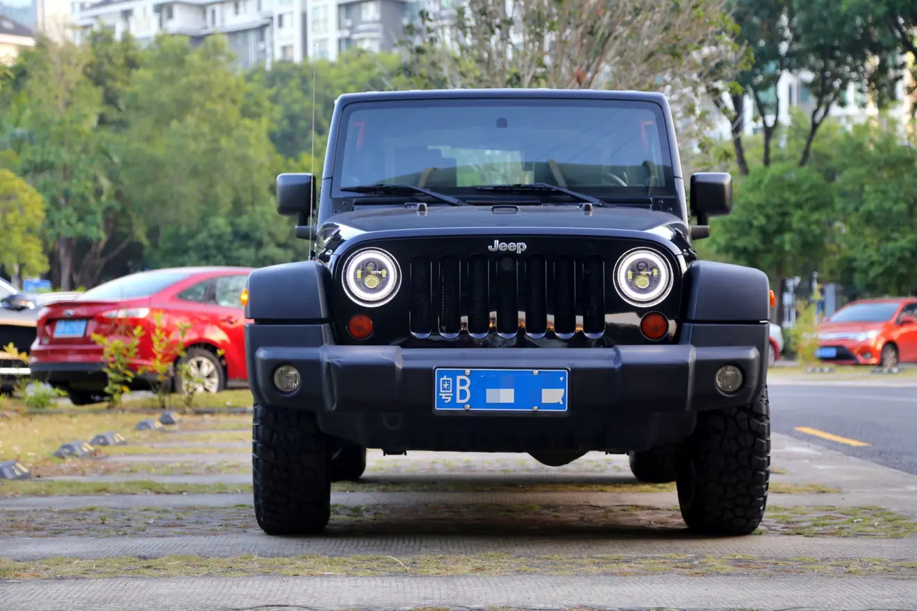 Jeep Wrangler  из Китая
