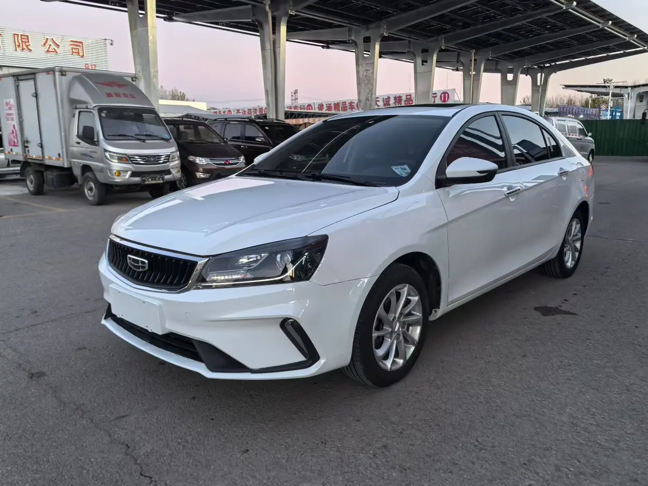 Geely Emgrand  из Китая