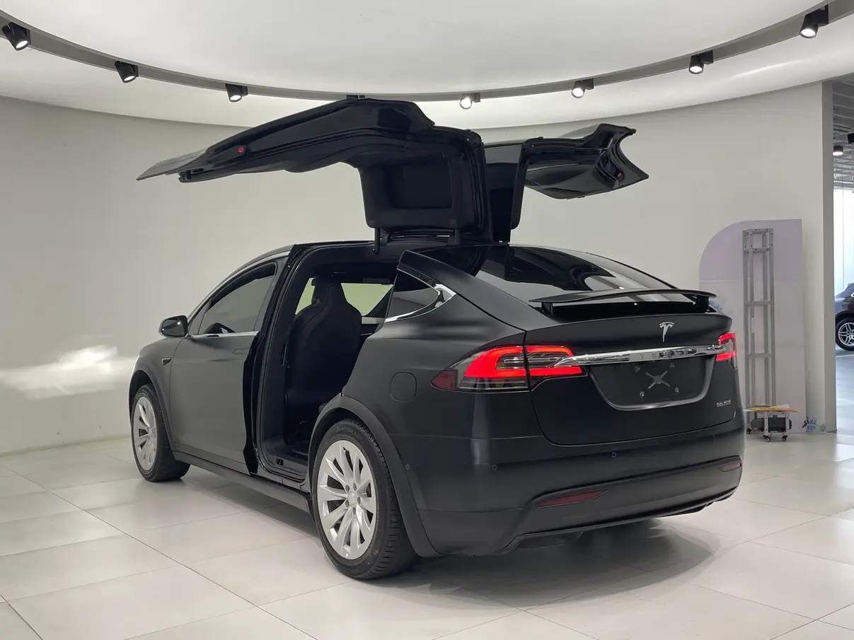 Tesla Model X  из Китая