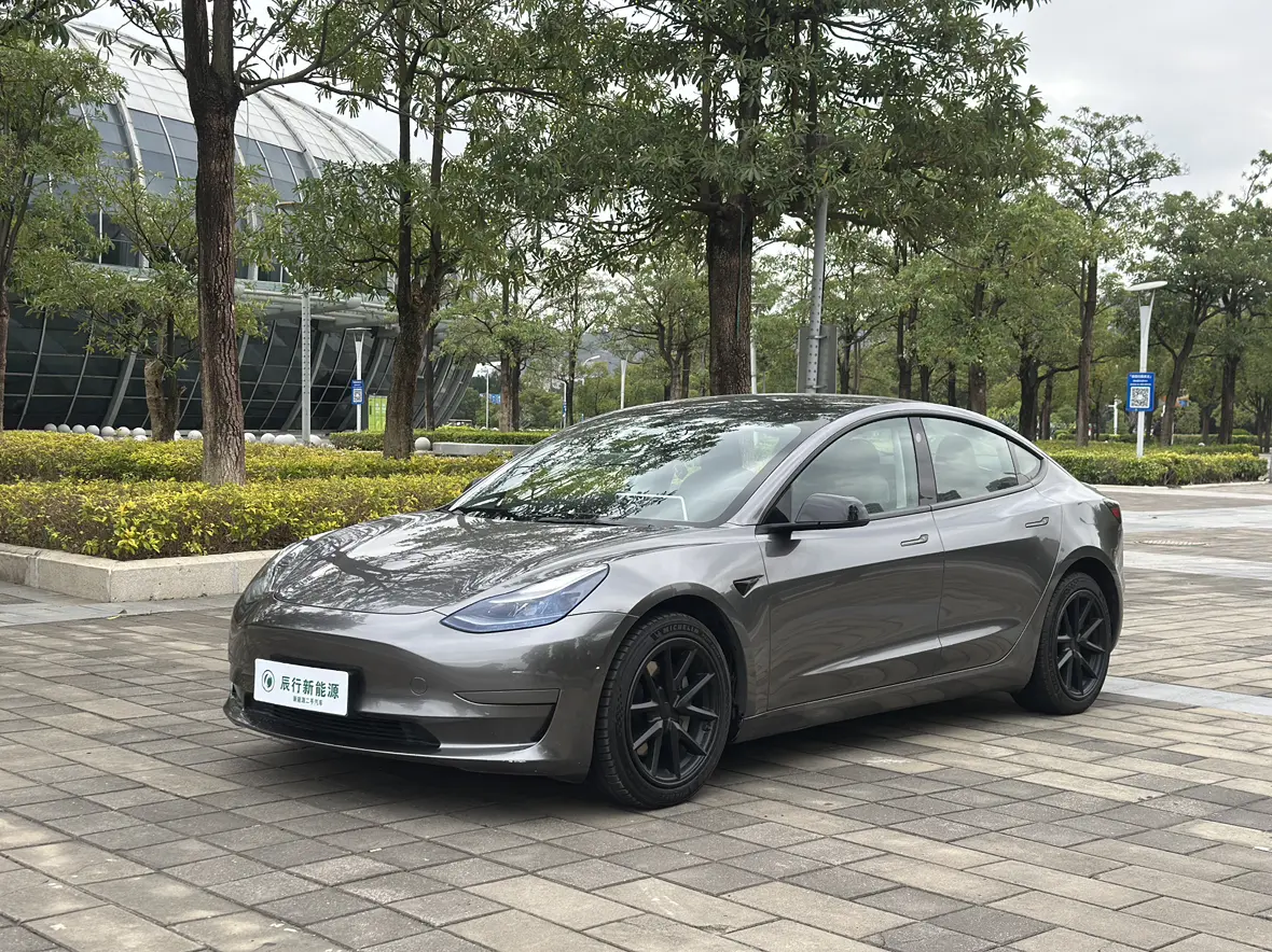 Tesla Model 3  из Китая