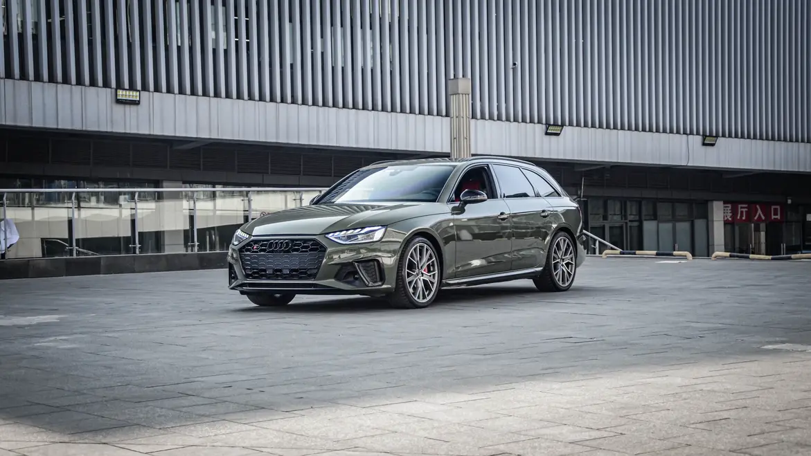 Audi S4  из Китая