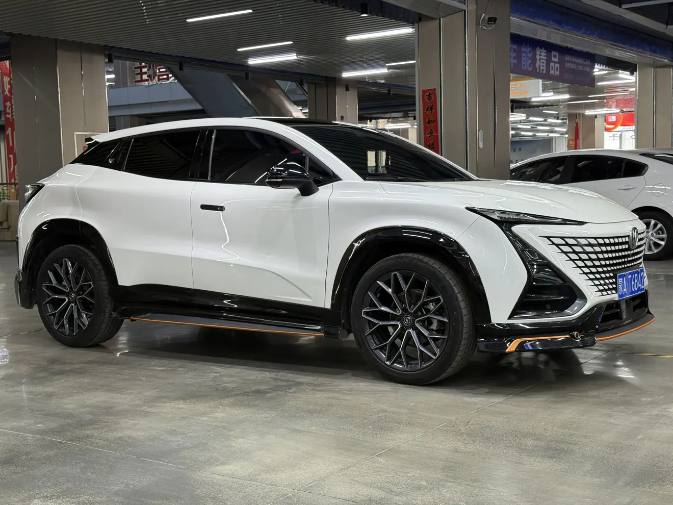 Changan UNI-T  из Китая