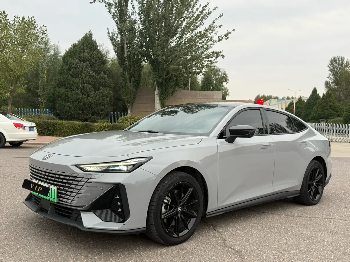 Changan UNI-V  из Китая