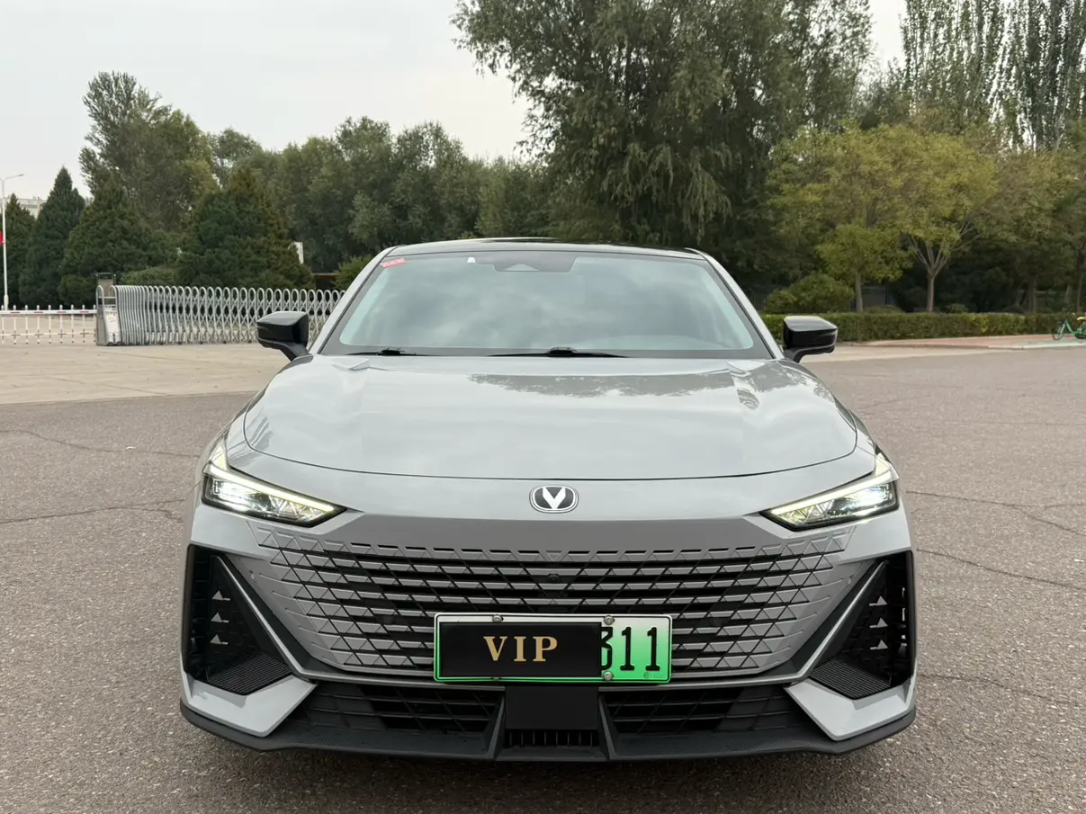 Changan UNI-V  из Китая