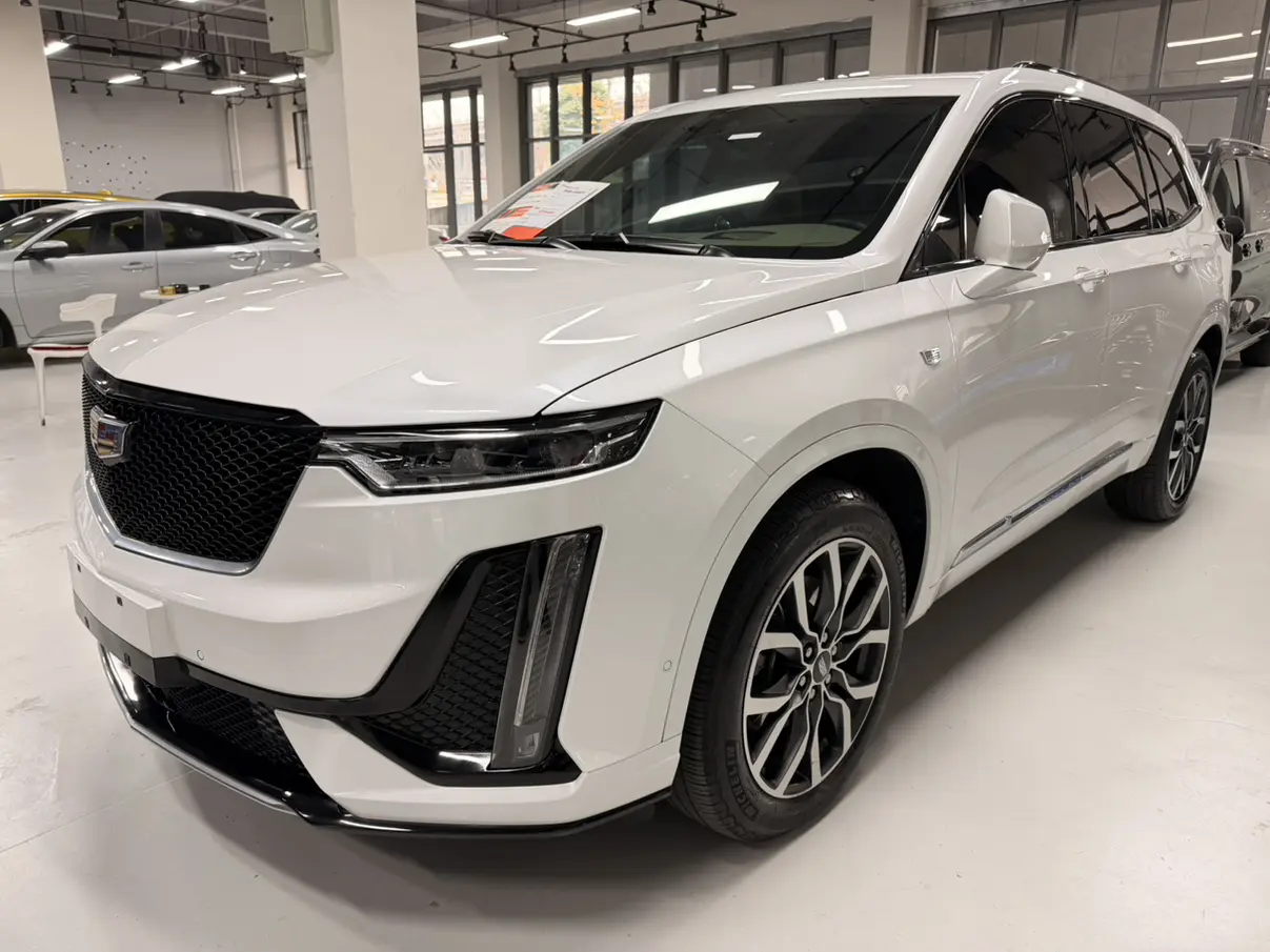 Cadillac XT6  из Китая