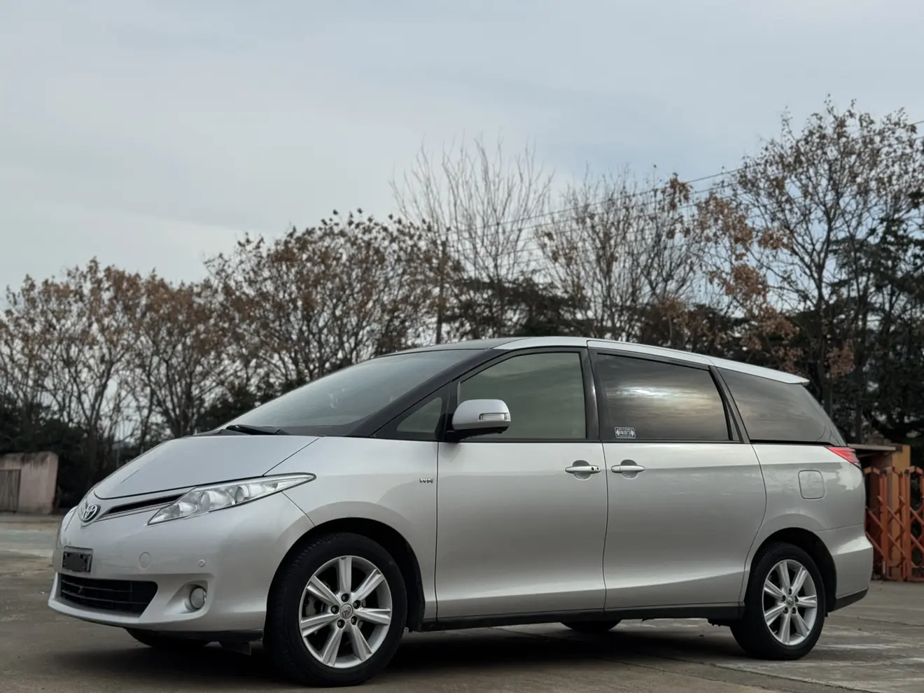 Toyota Previa  из Китая
