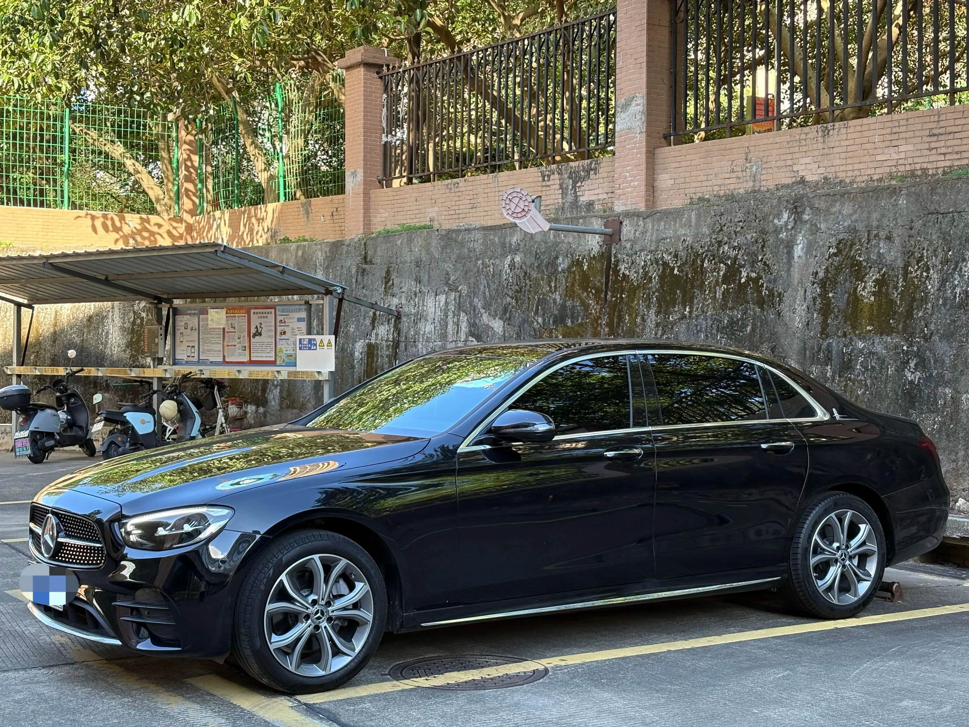 Mercedes-Benz E-Class  из Китая