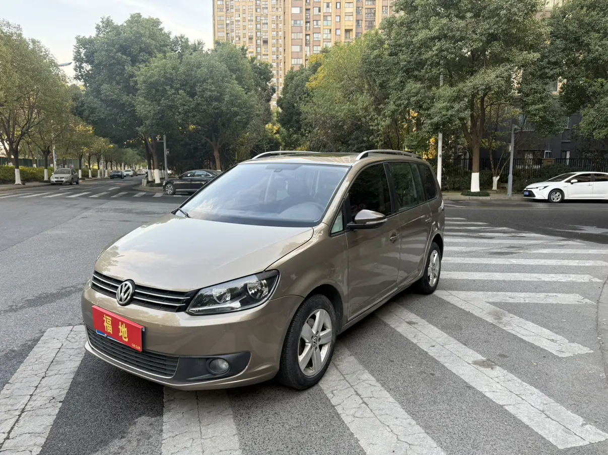 Volkswagen Touran  из Китая