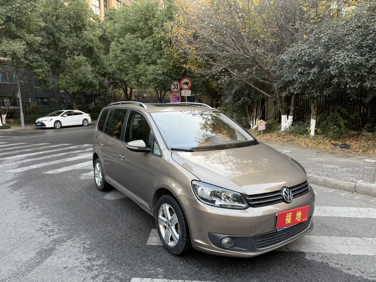 Volkswagen Touran  из Китая