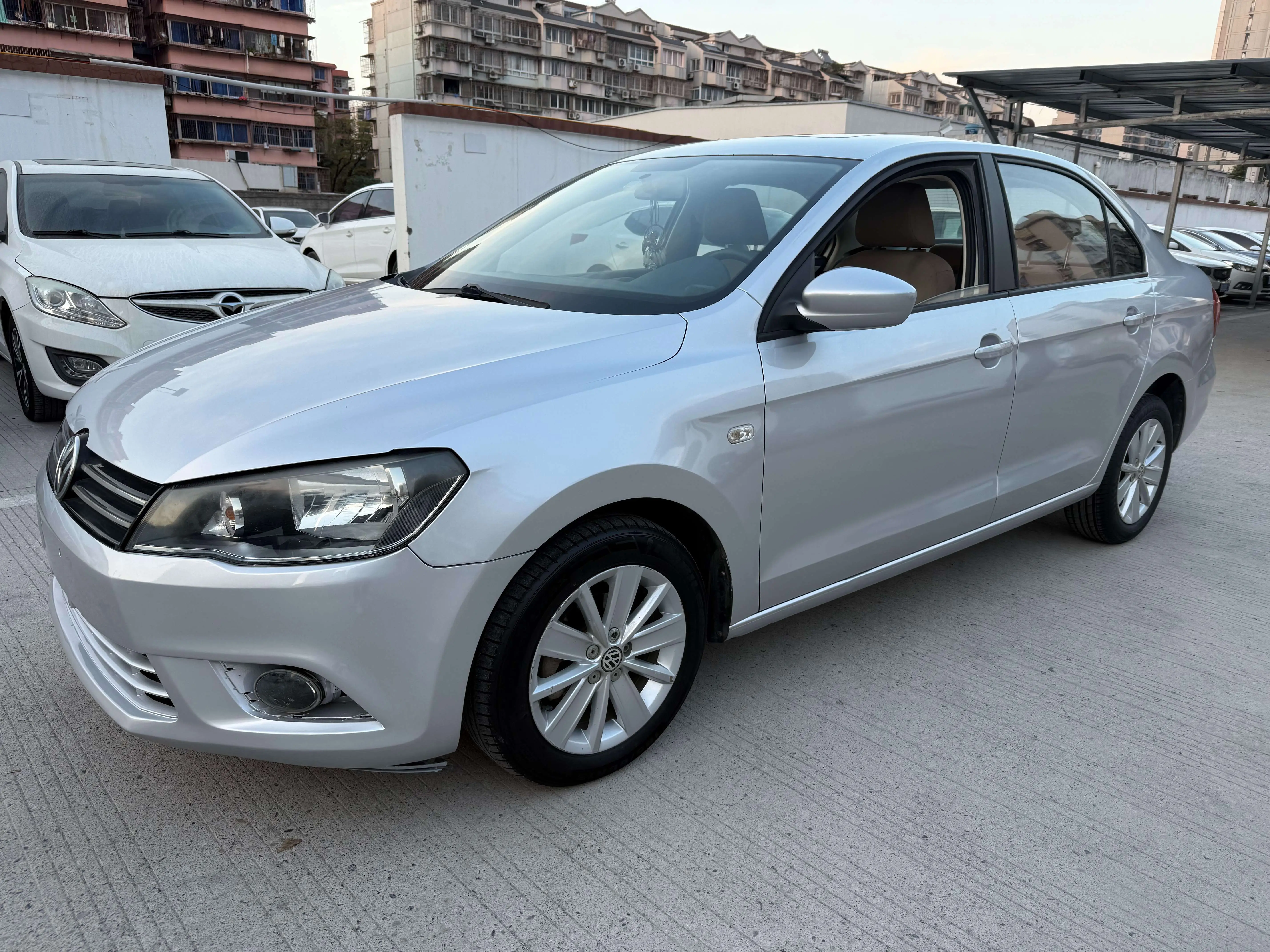 Volkswagen Jetta  из Китая