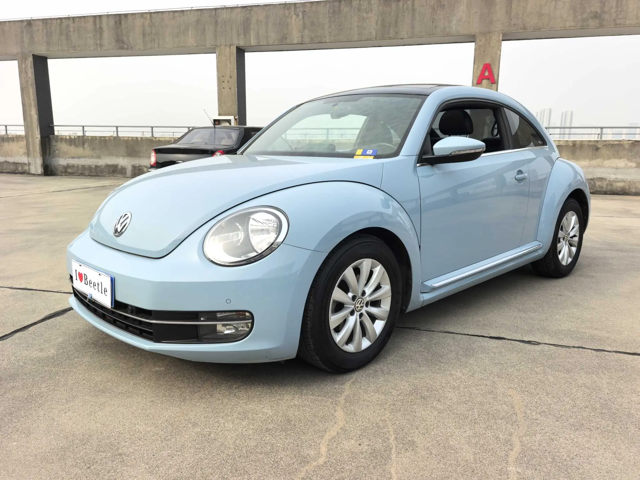 Volkswagen Beetle  из Китая