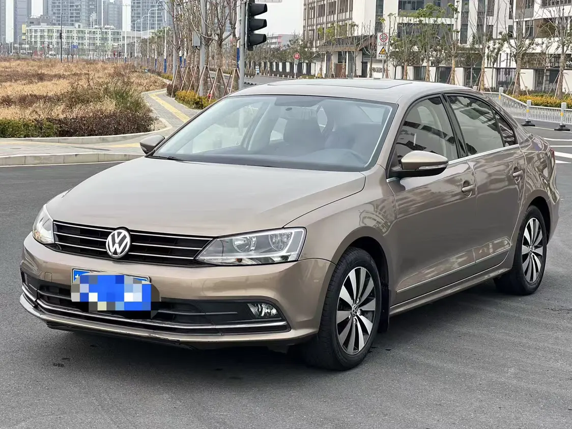 Volkswagen Sagitar  из Китая