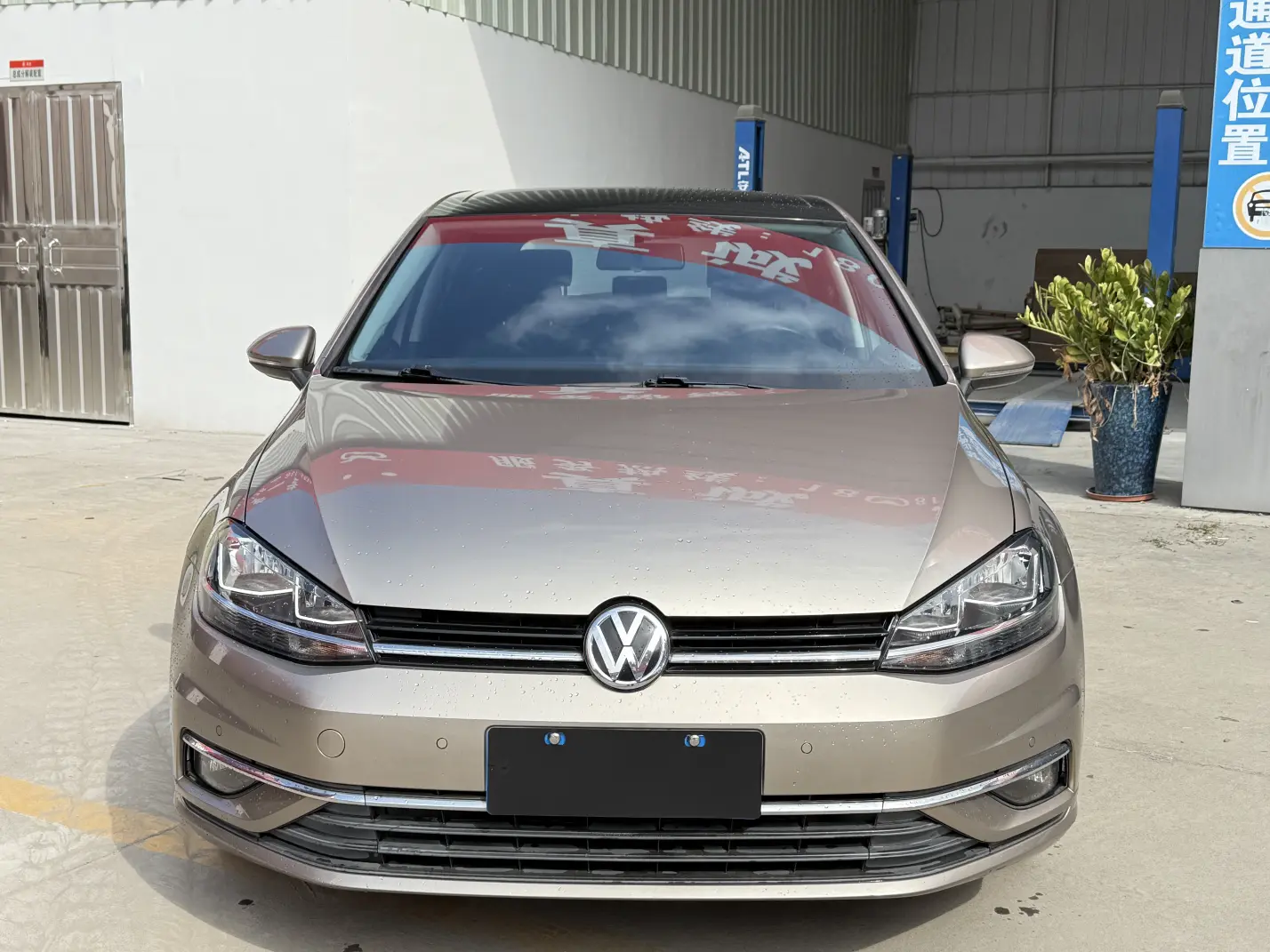 Volkswagen Golf  из Китая