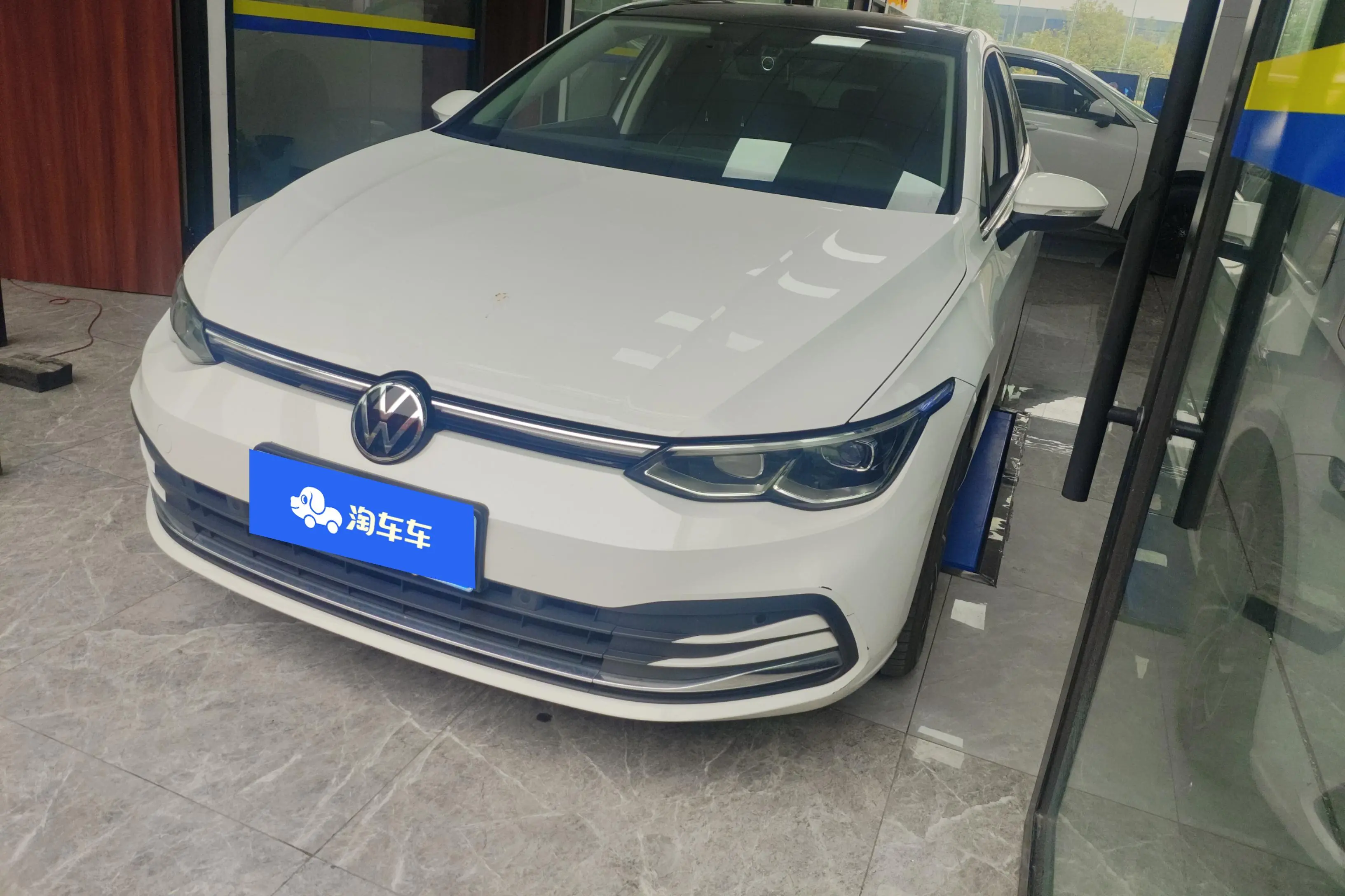 Volkswagen Golf  из Китая