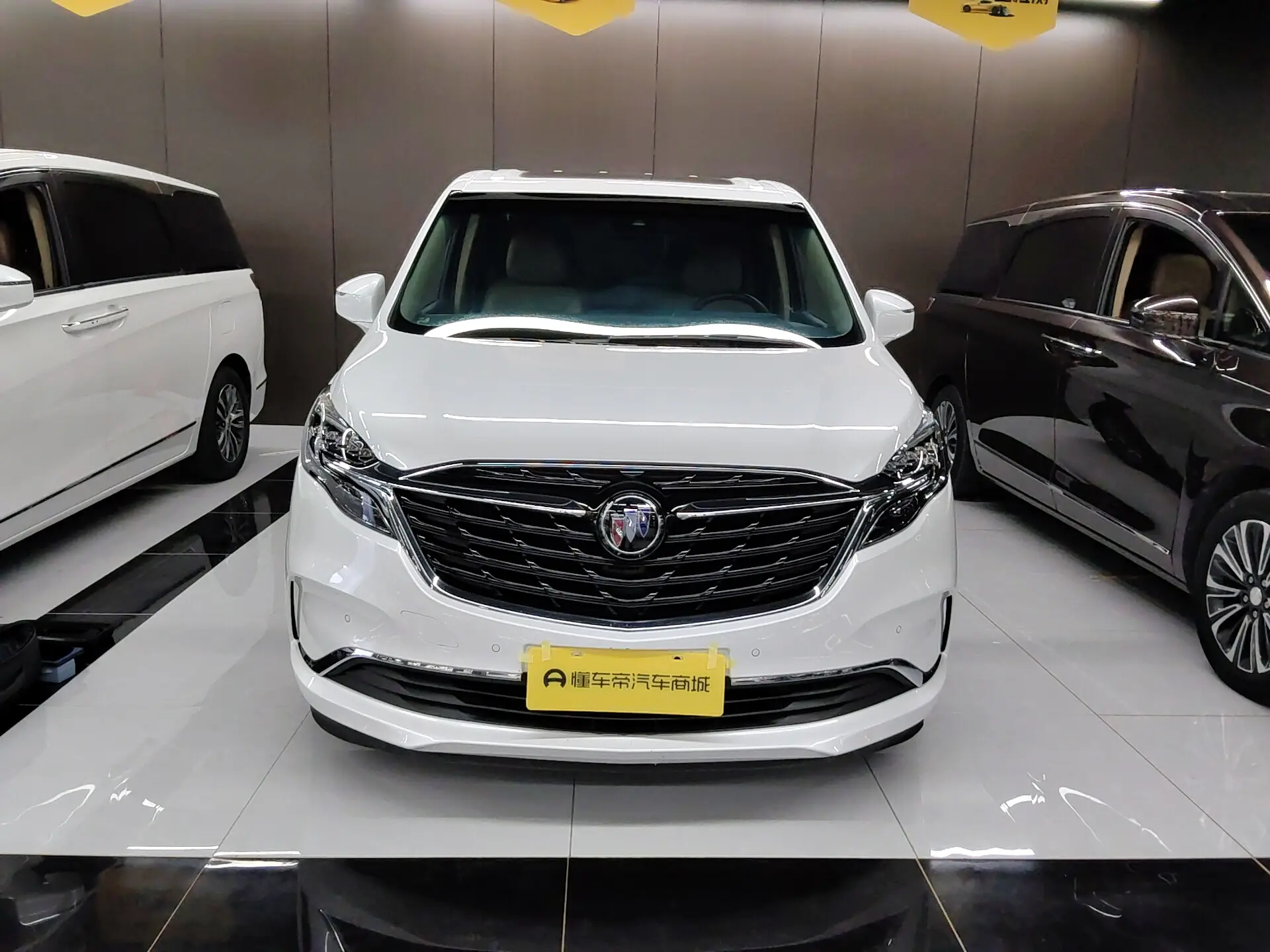 Buick GL8  из Китая