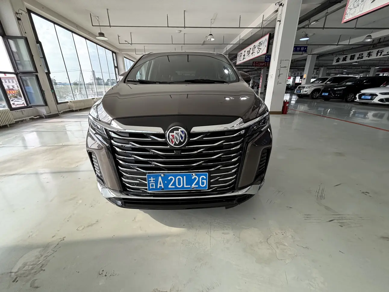 Buick GL8  из Китая