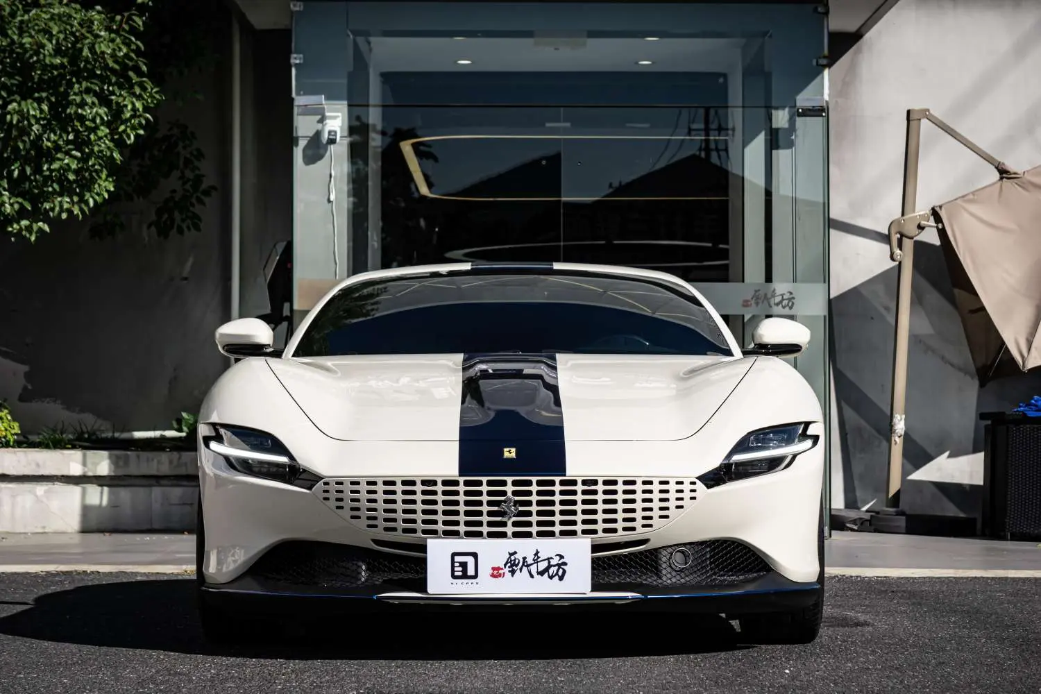 Ferrari Roma  из Китая