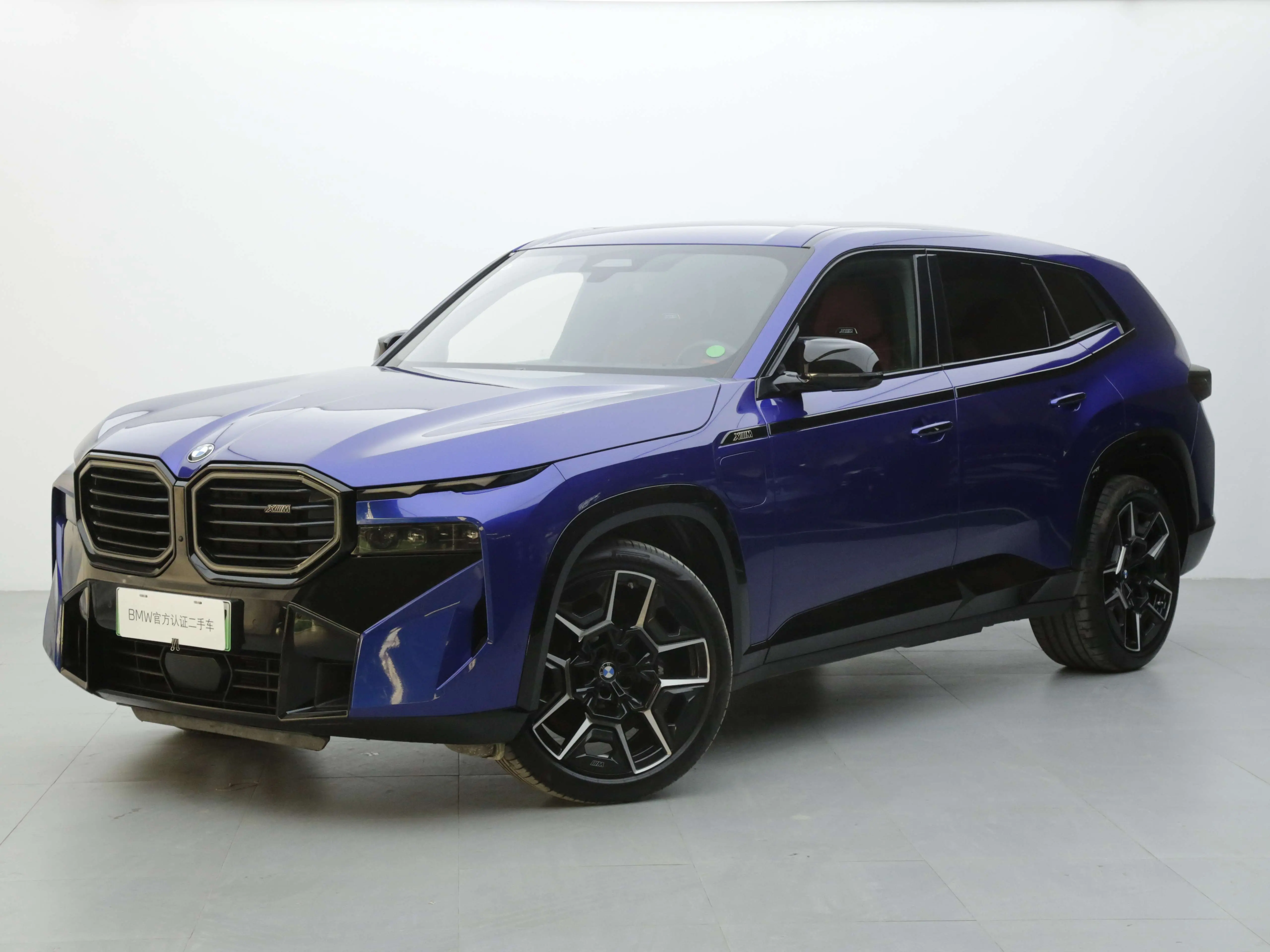 BMW XM  из Китая