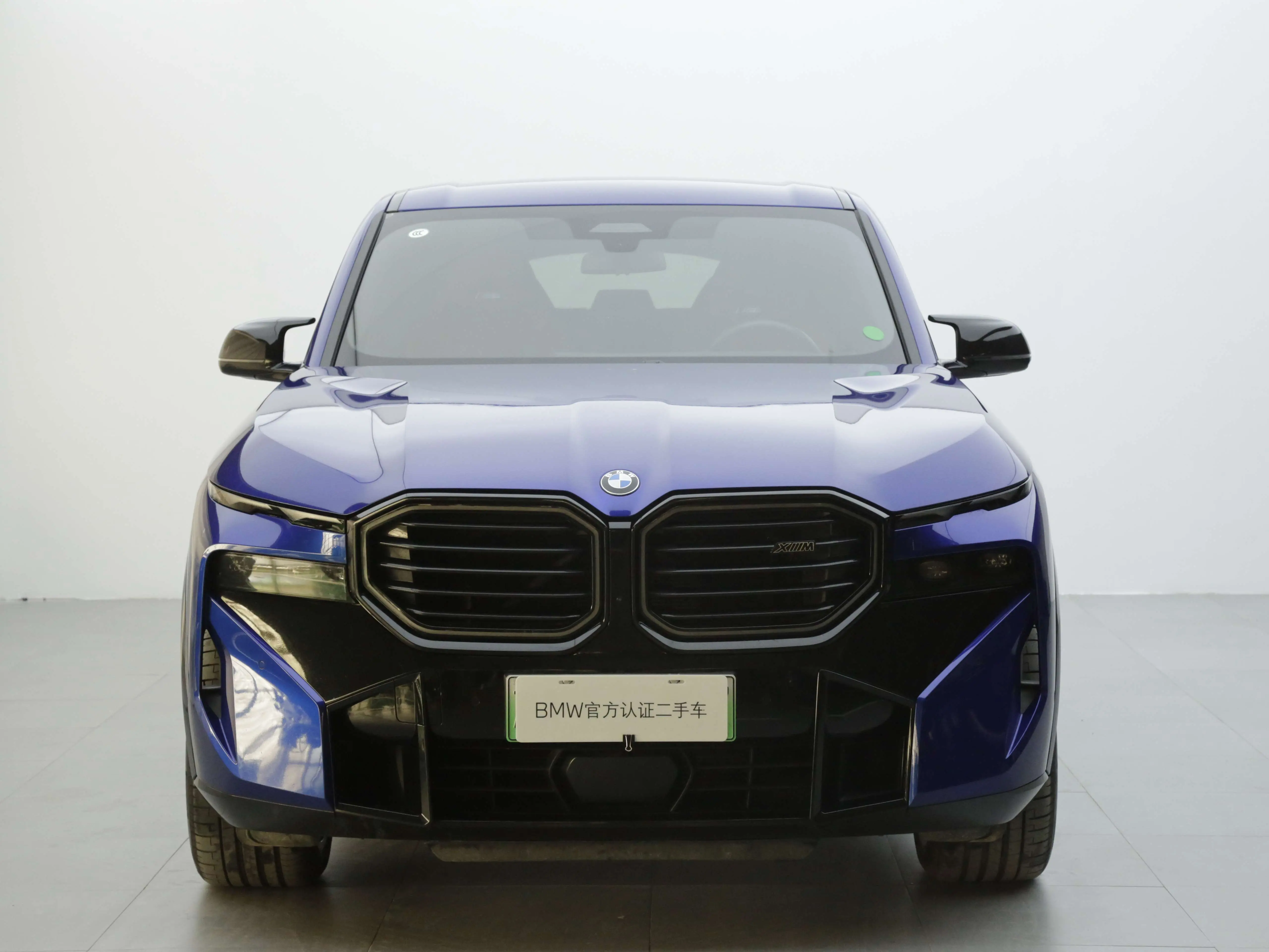 BMW XM  из Китая