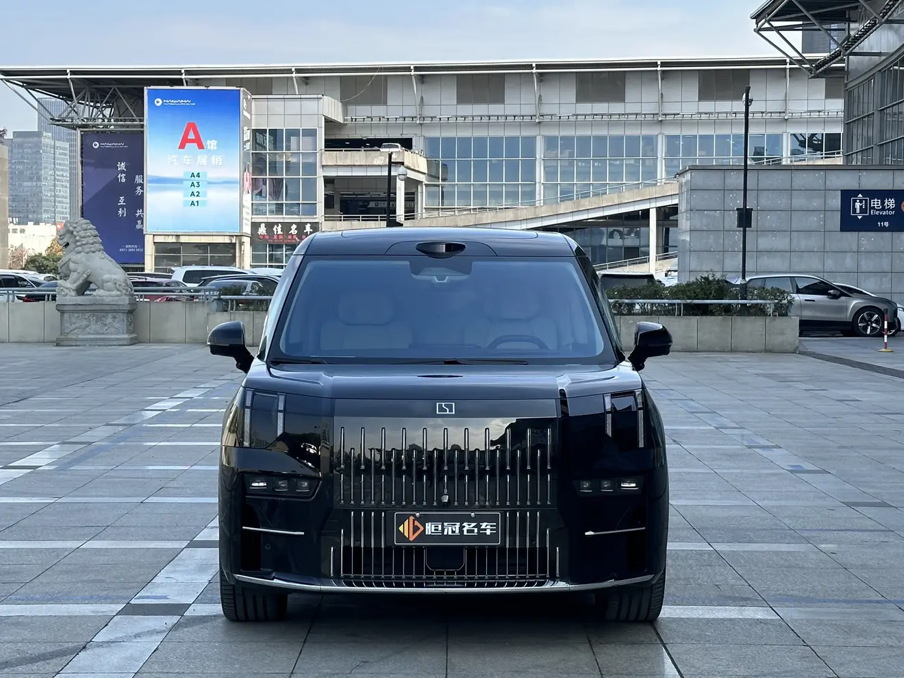 ZEEKR 009  из Китая