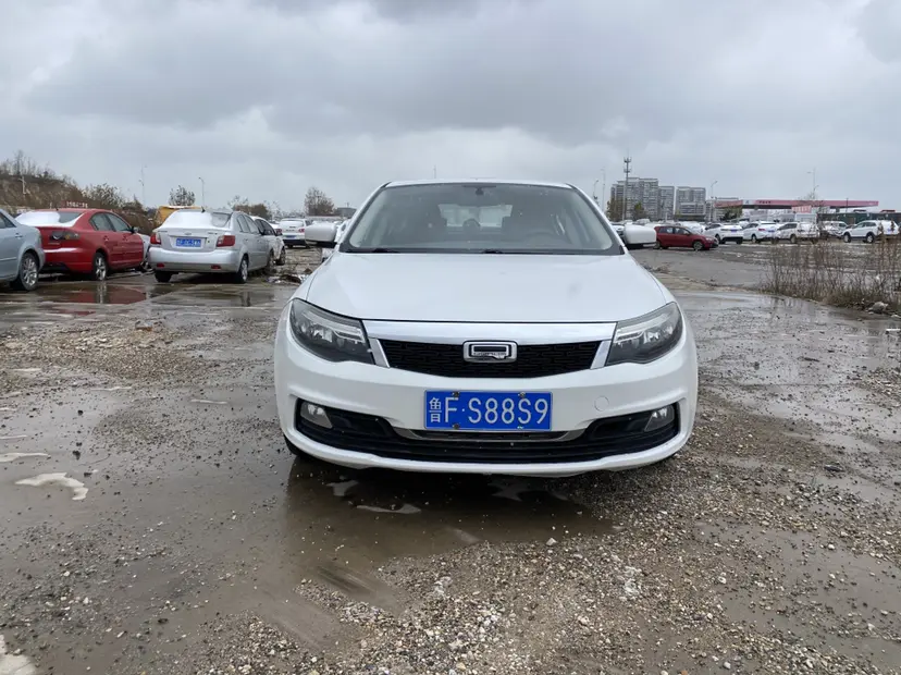 Qoros 3  из Китая