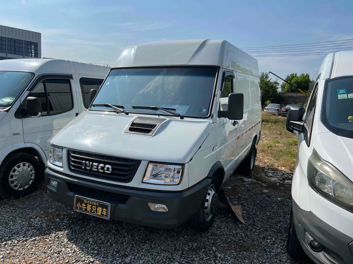 Iveco proud  из Китая