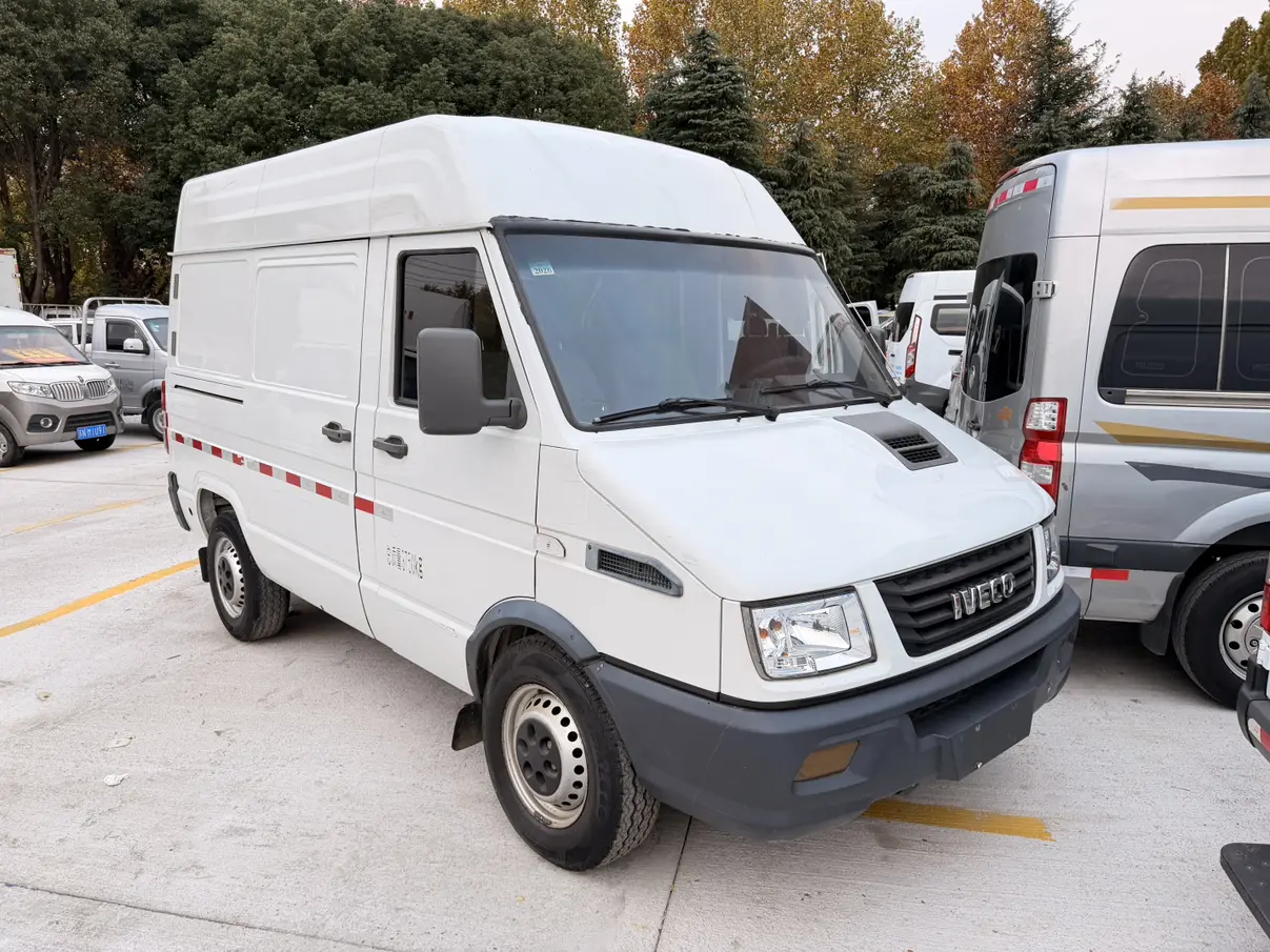 Iveco proud  из Китая