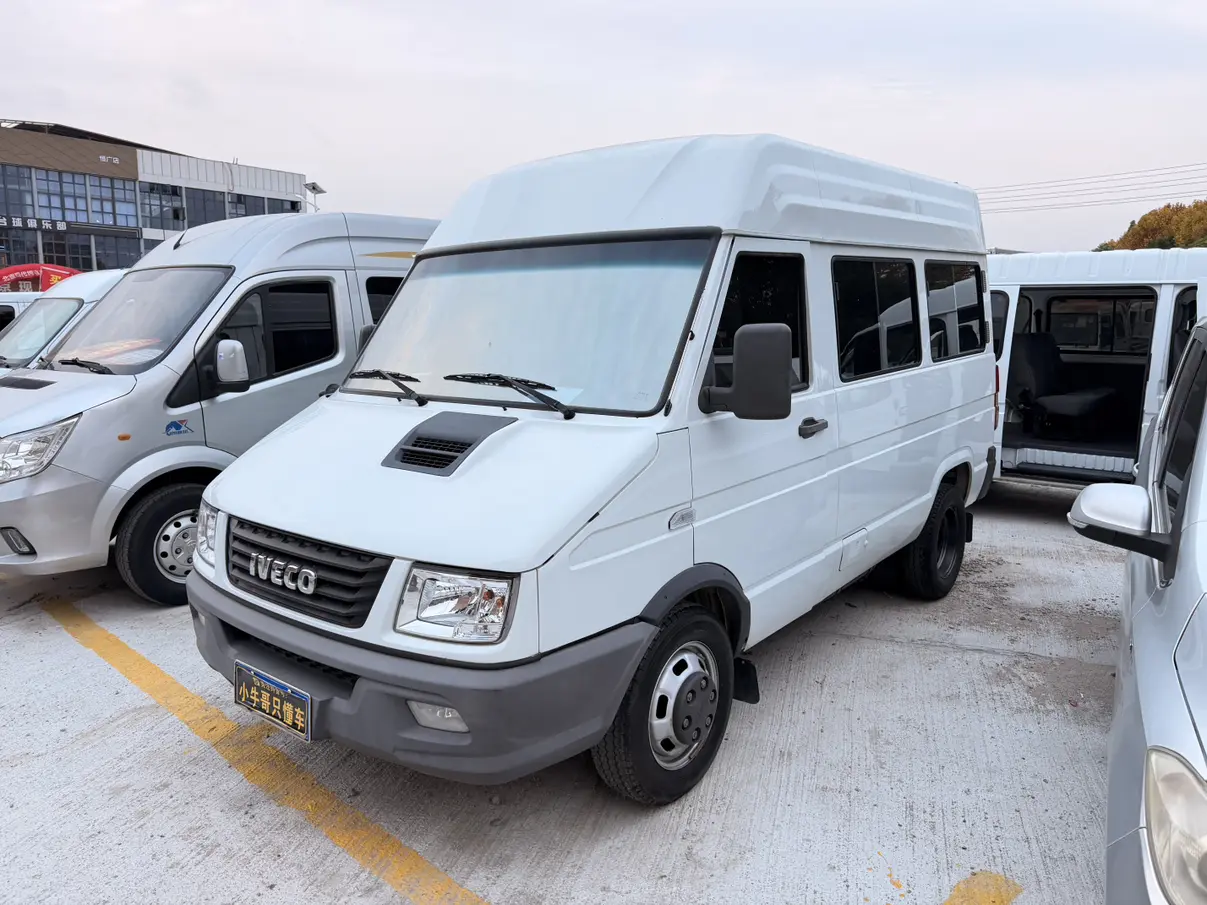 Iveco proud  из Китая