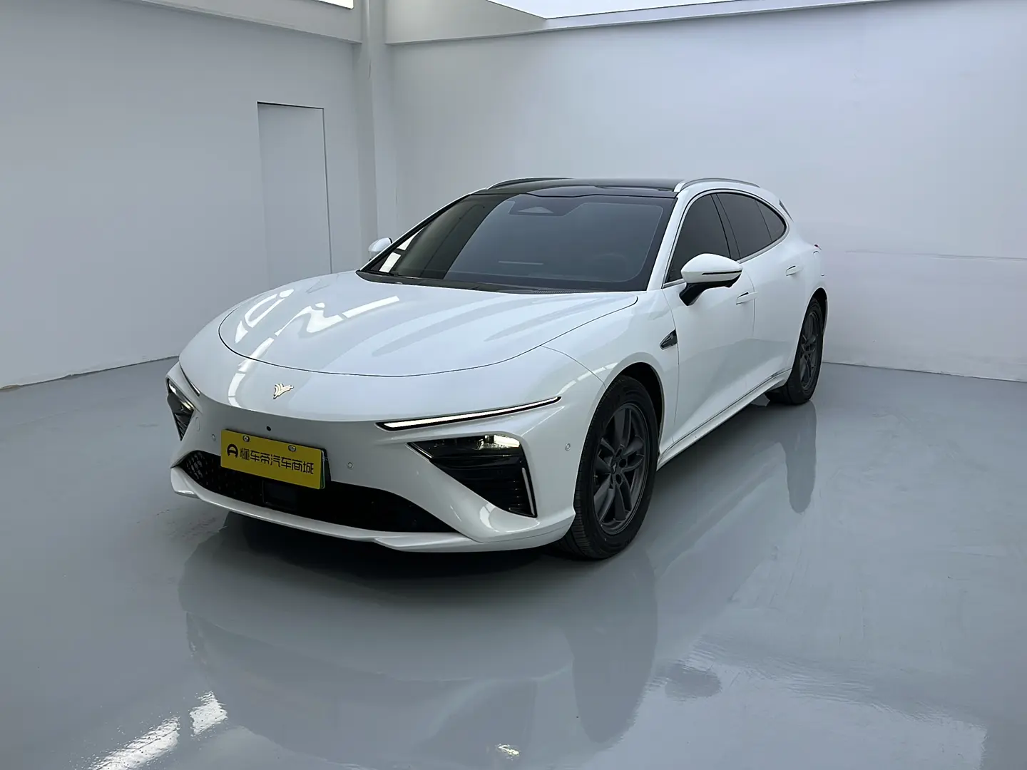 NETA Nezha S hunting suit  из Китая