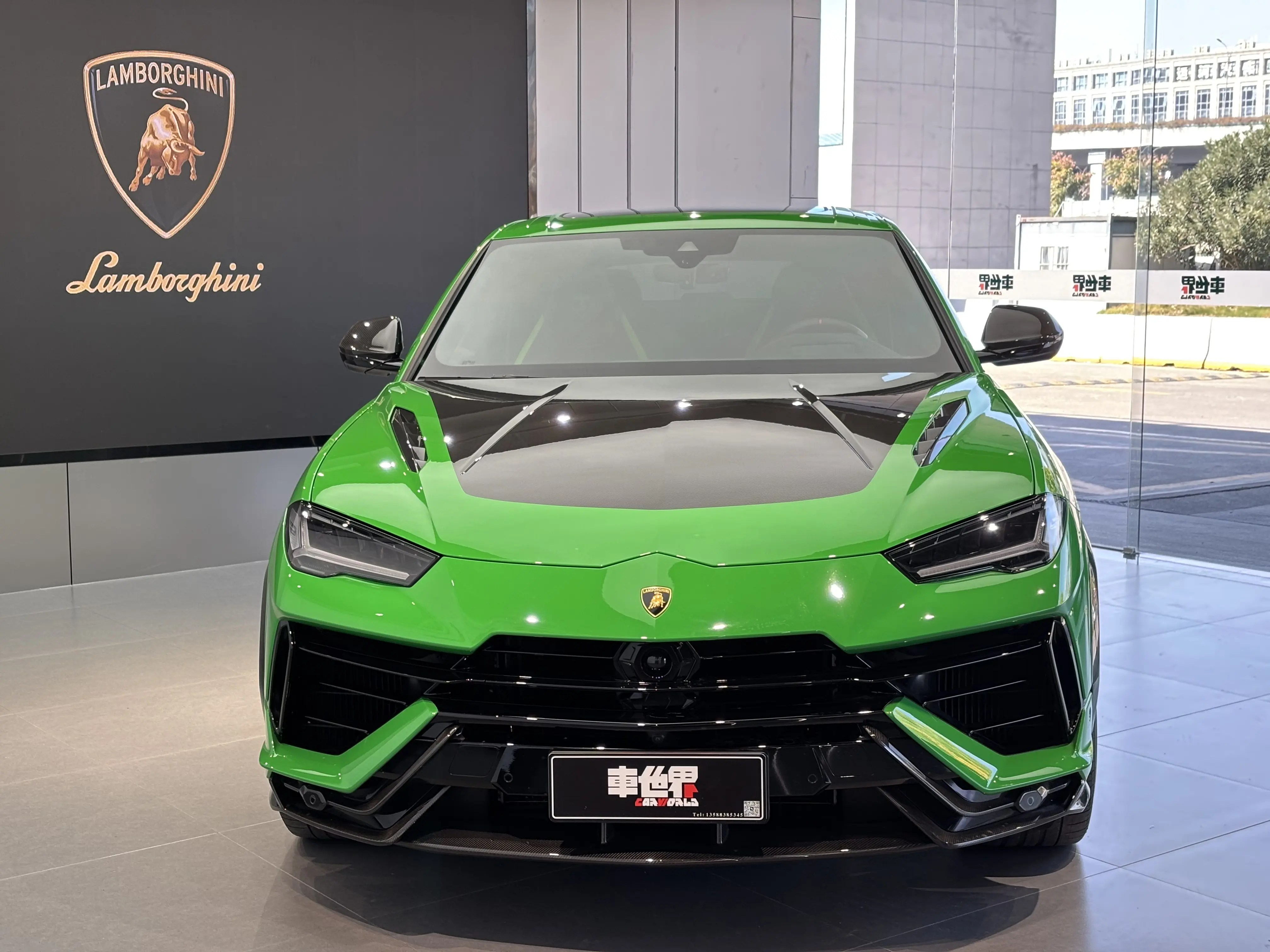 Lamborghini Urus  из Китая