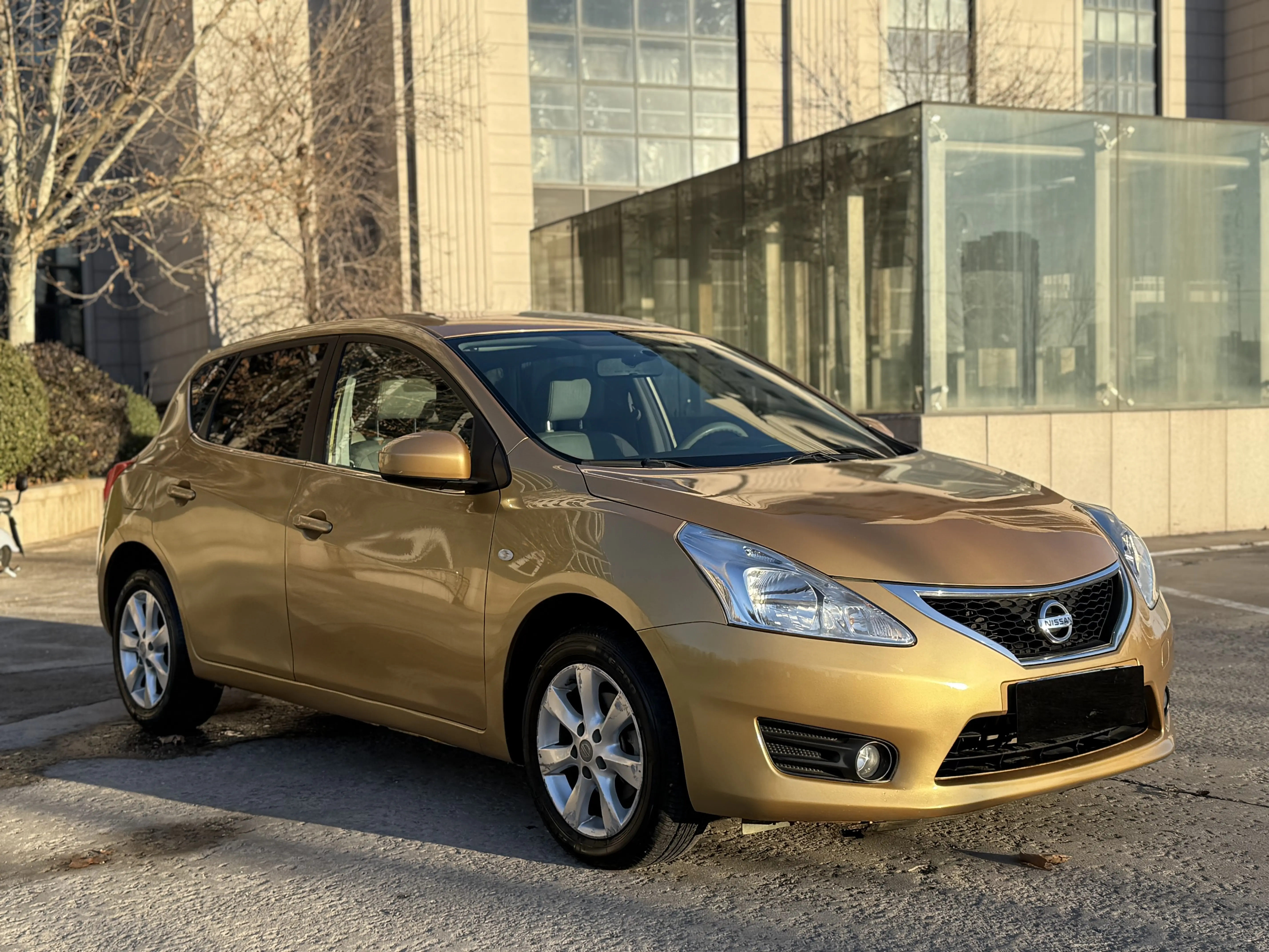 Nissan Tiida  из Китая