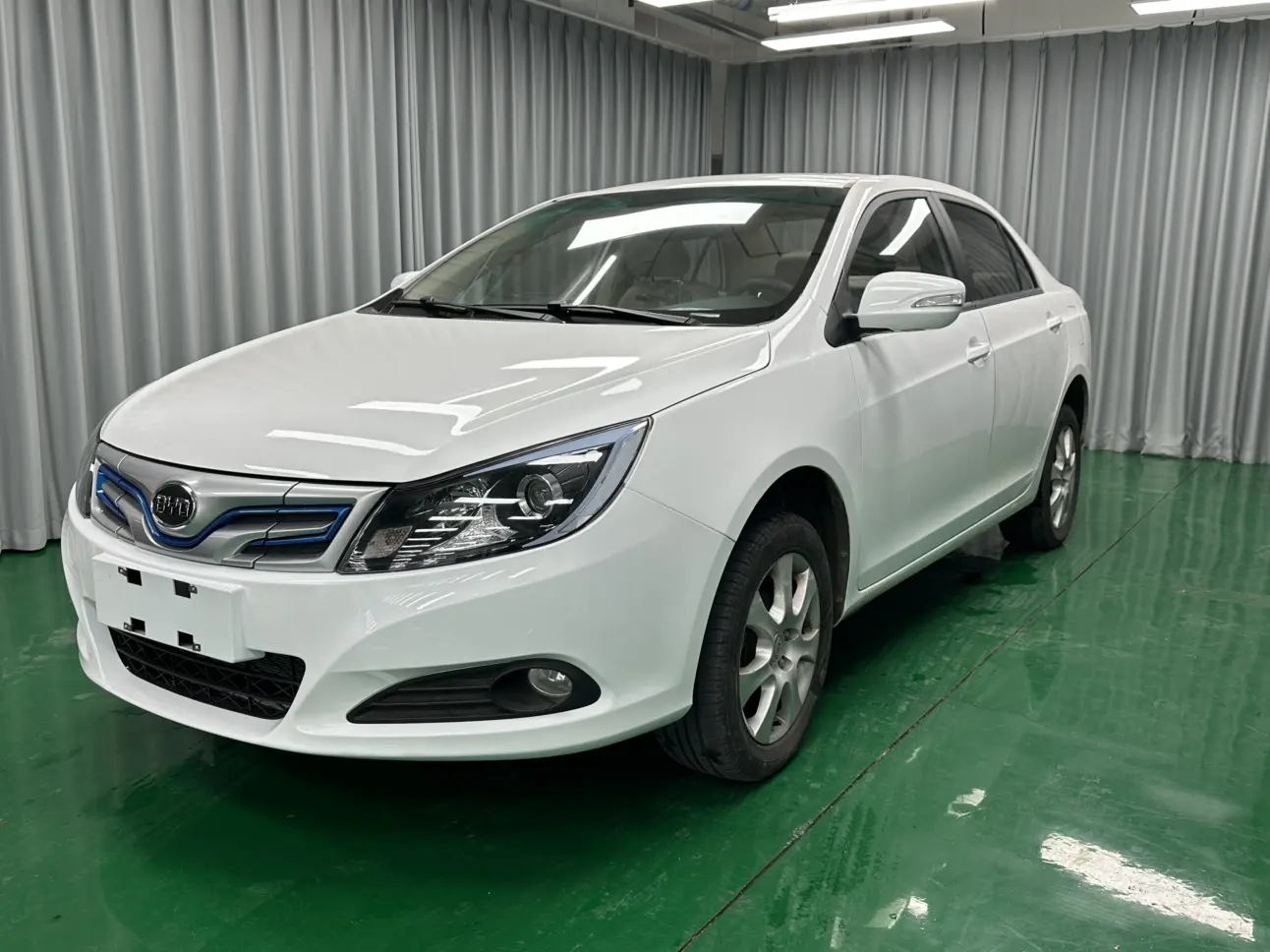 BYD e5  из Китая
