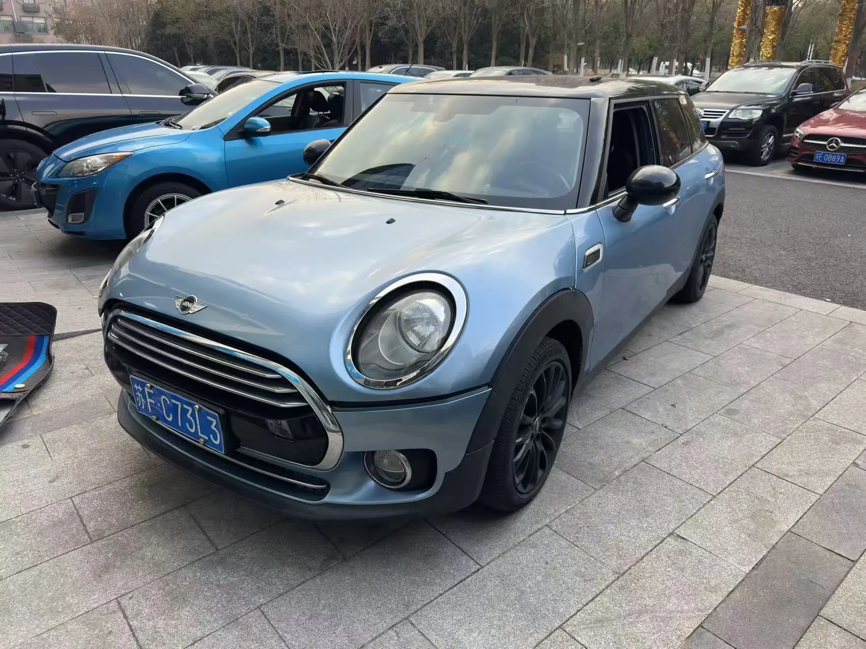 MINI CLUBMAN