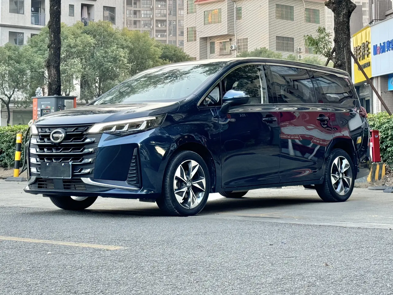 GAC Trumpchi M6  из Китая