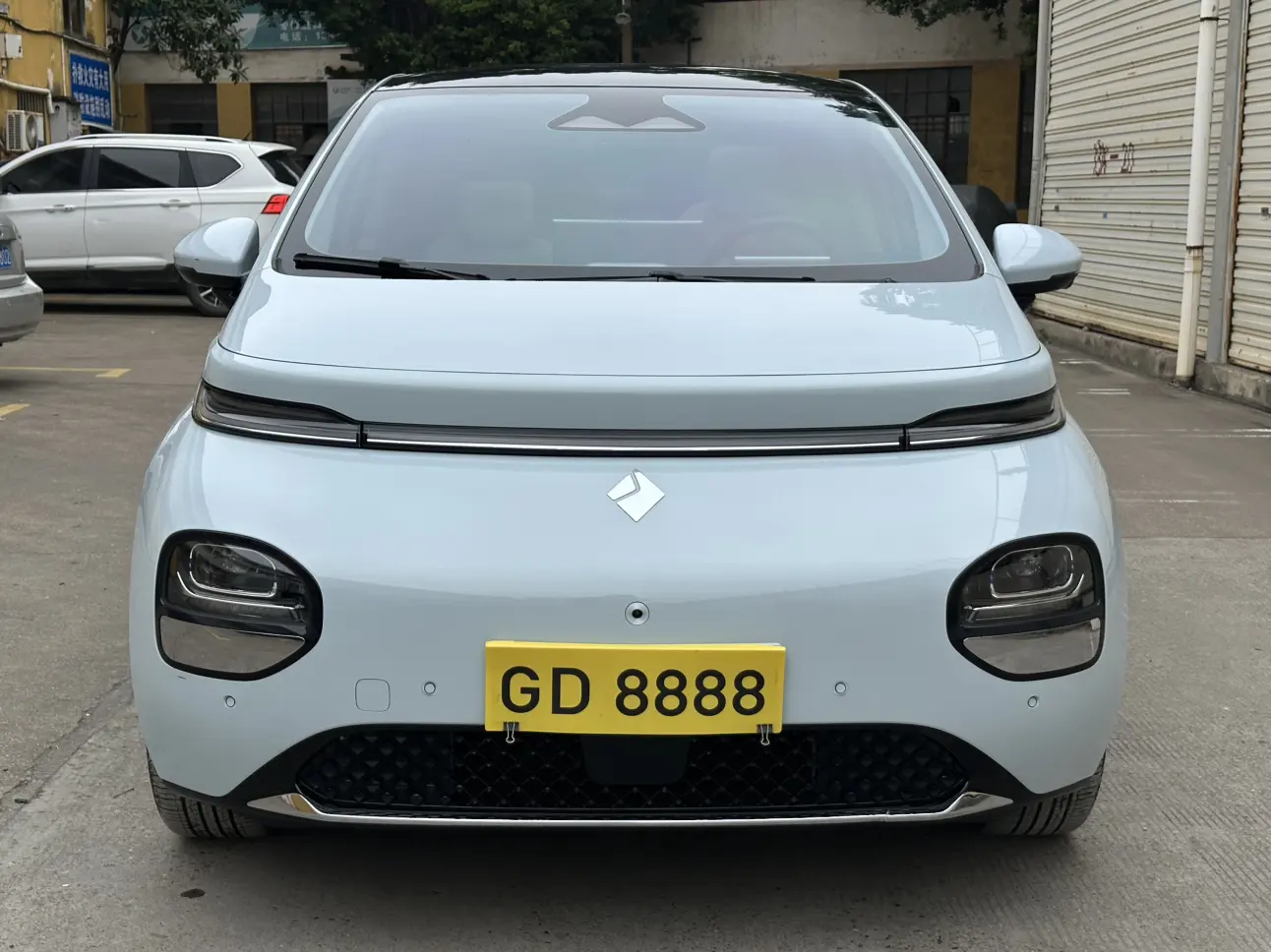 Baojun Clouds  из Китая