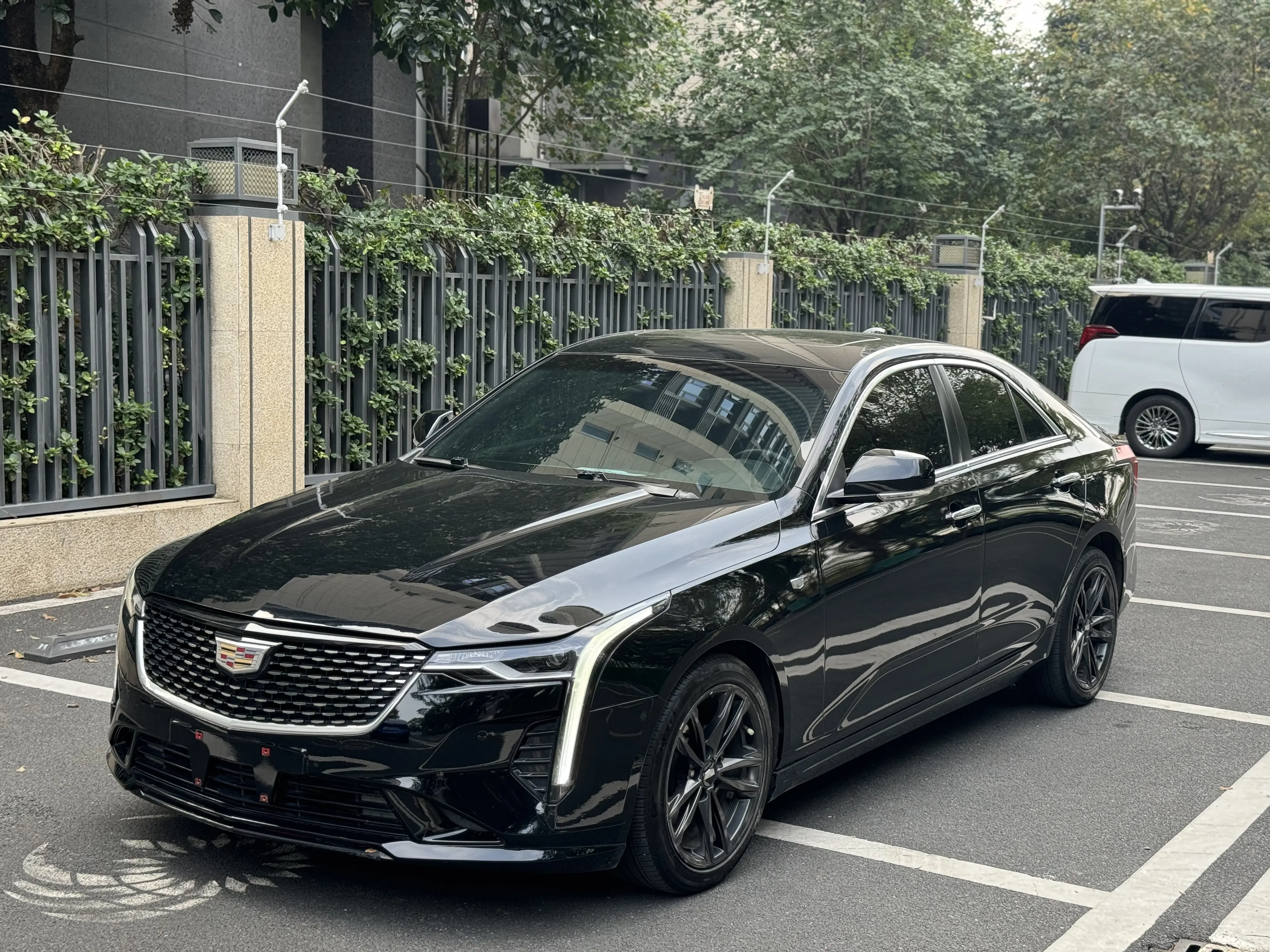 Cadillac CT4  из Китая