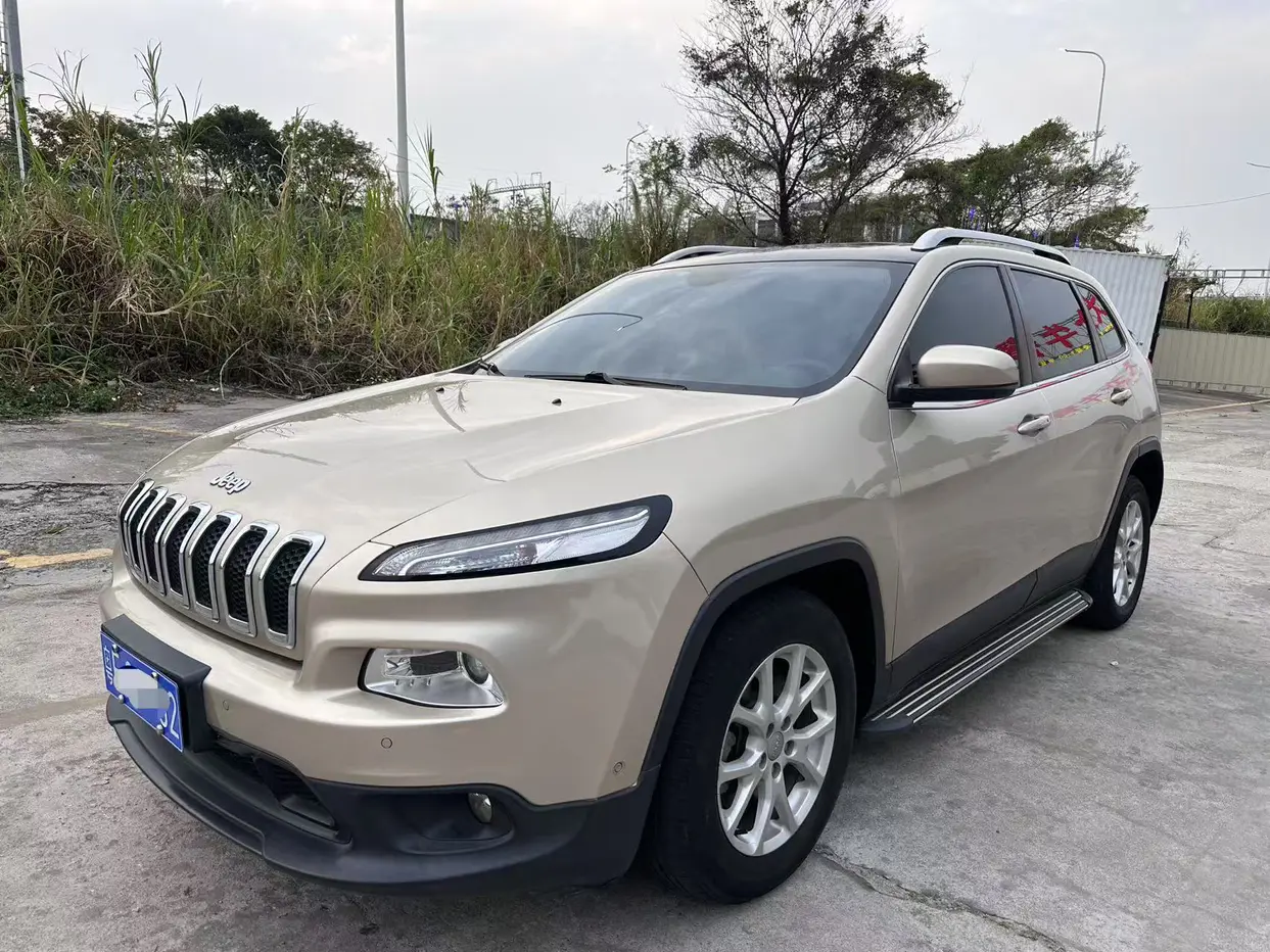 Jeep Cherokee  из Китая