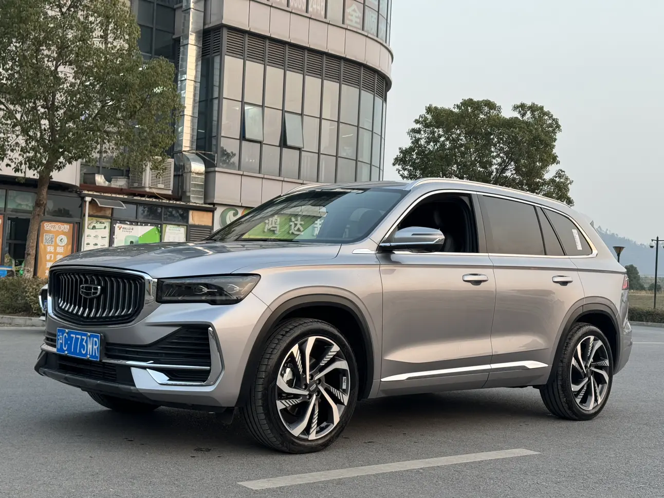 Geely Monjaro (Xingyue L)  из Китая