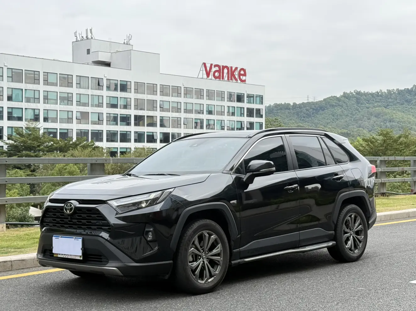 Toyota RAV4  из Китая