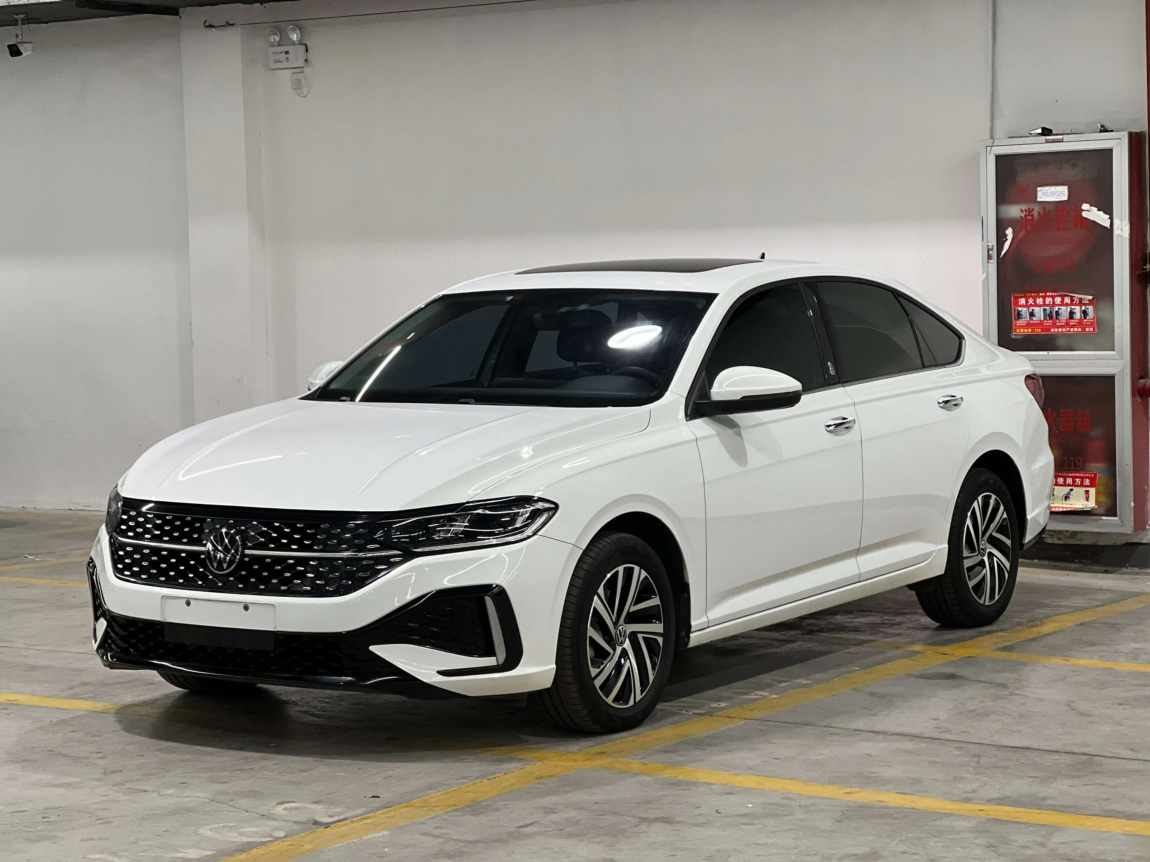 Volkswagen Lavida  из Китая