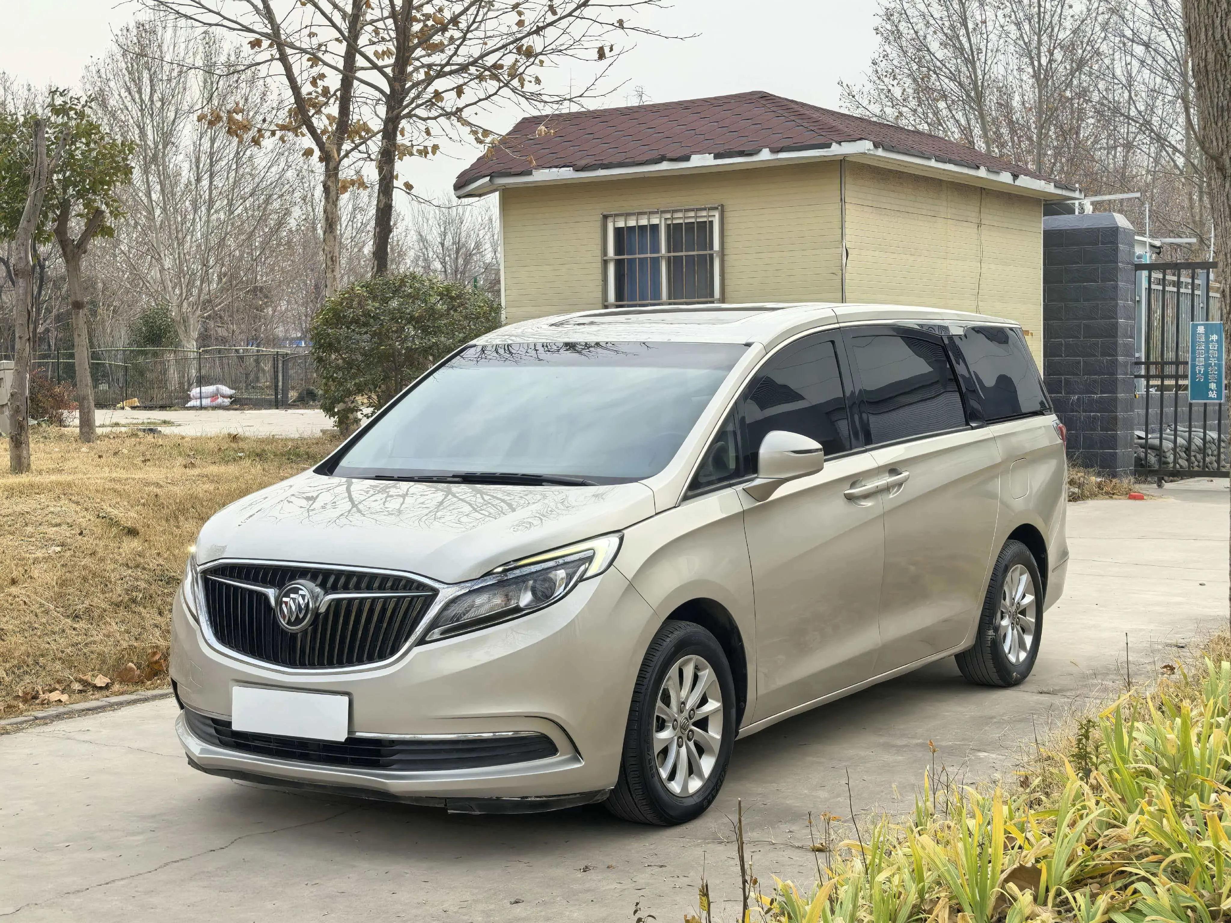 Buick GL8  из Китая