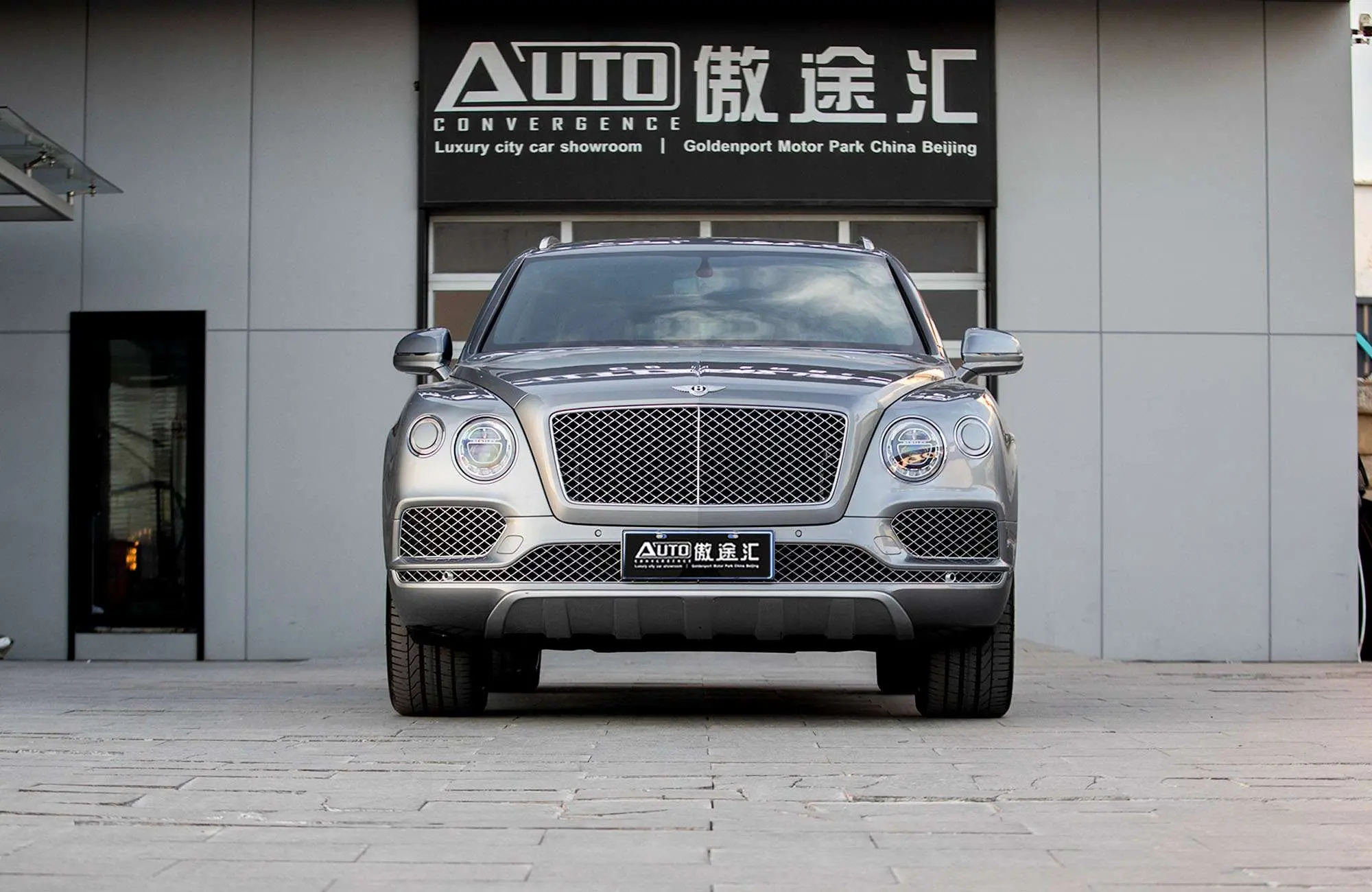 Bentley Bentayga  из Китая