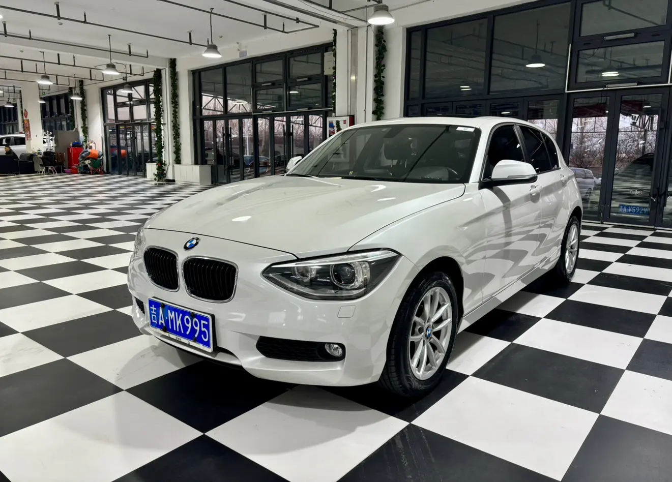 BMW 1 Series  из Китая