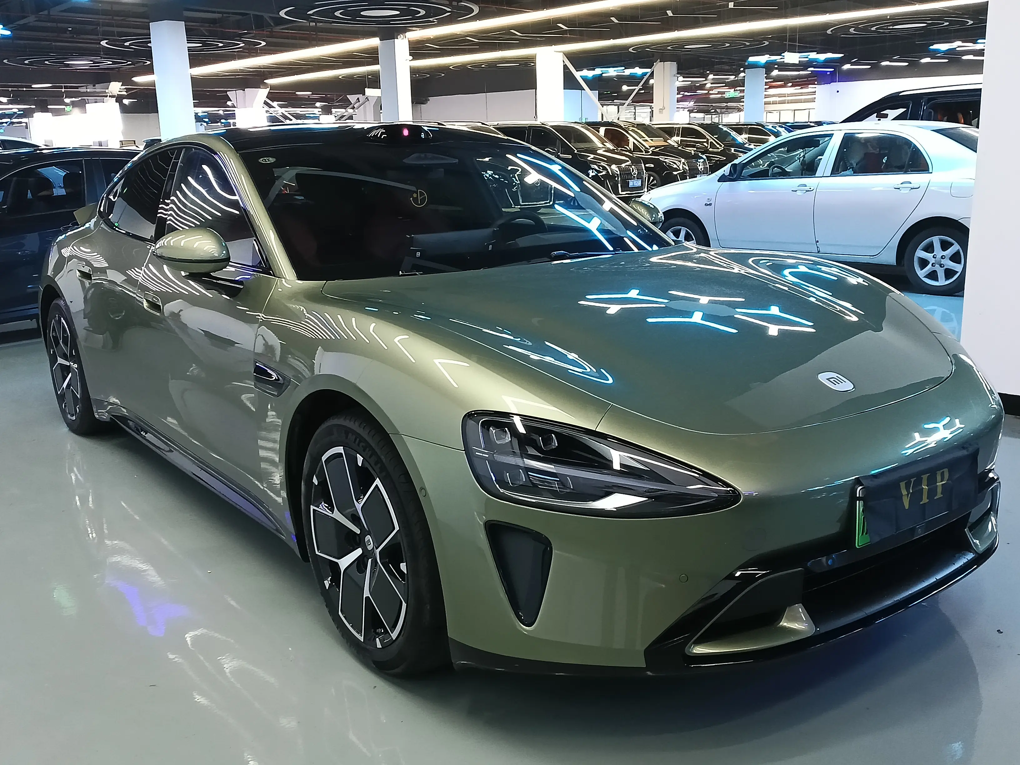 Xiaomi car Xiaomi SU7  из Китая