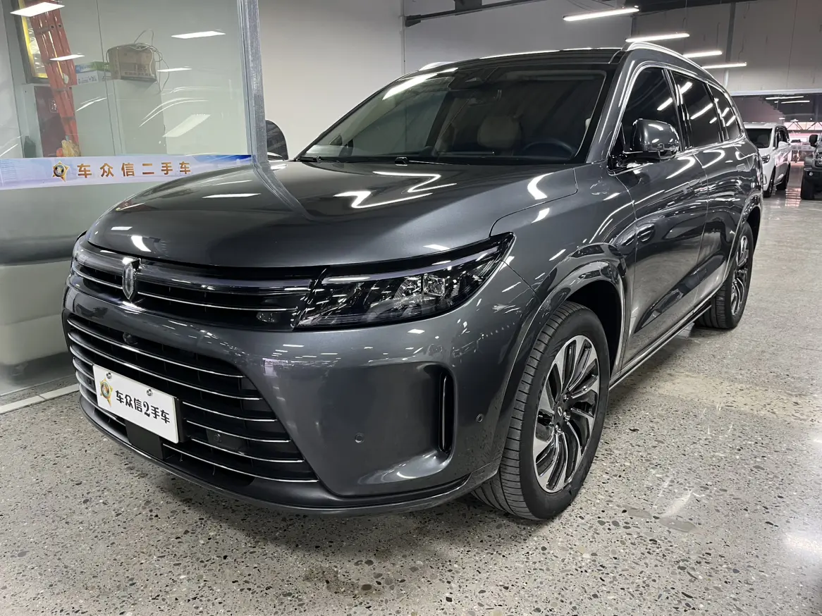 AITO M7 (Wenjie M7)  из Китая