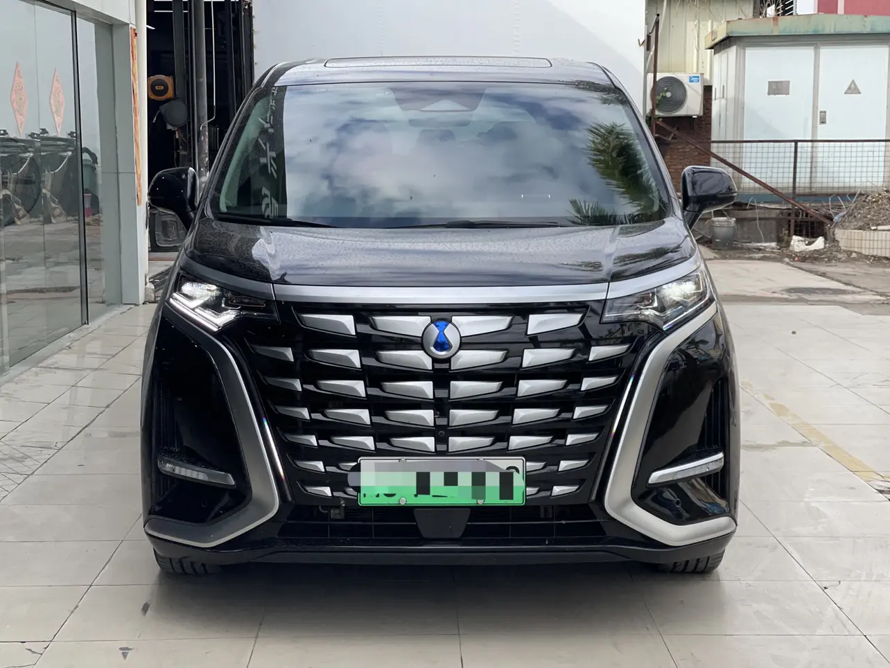 Denza D9 DM  из Китая