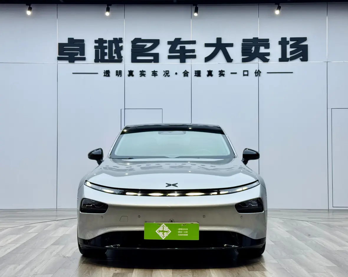 Xpeng P7  из Китая